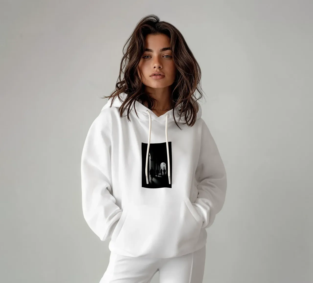Milano - Figure in movimento felpa con cappuccio da Black & White