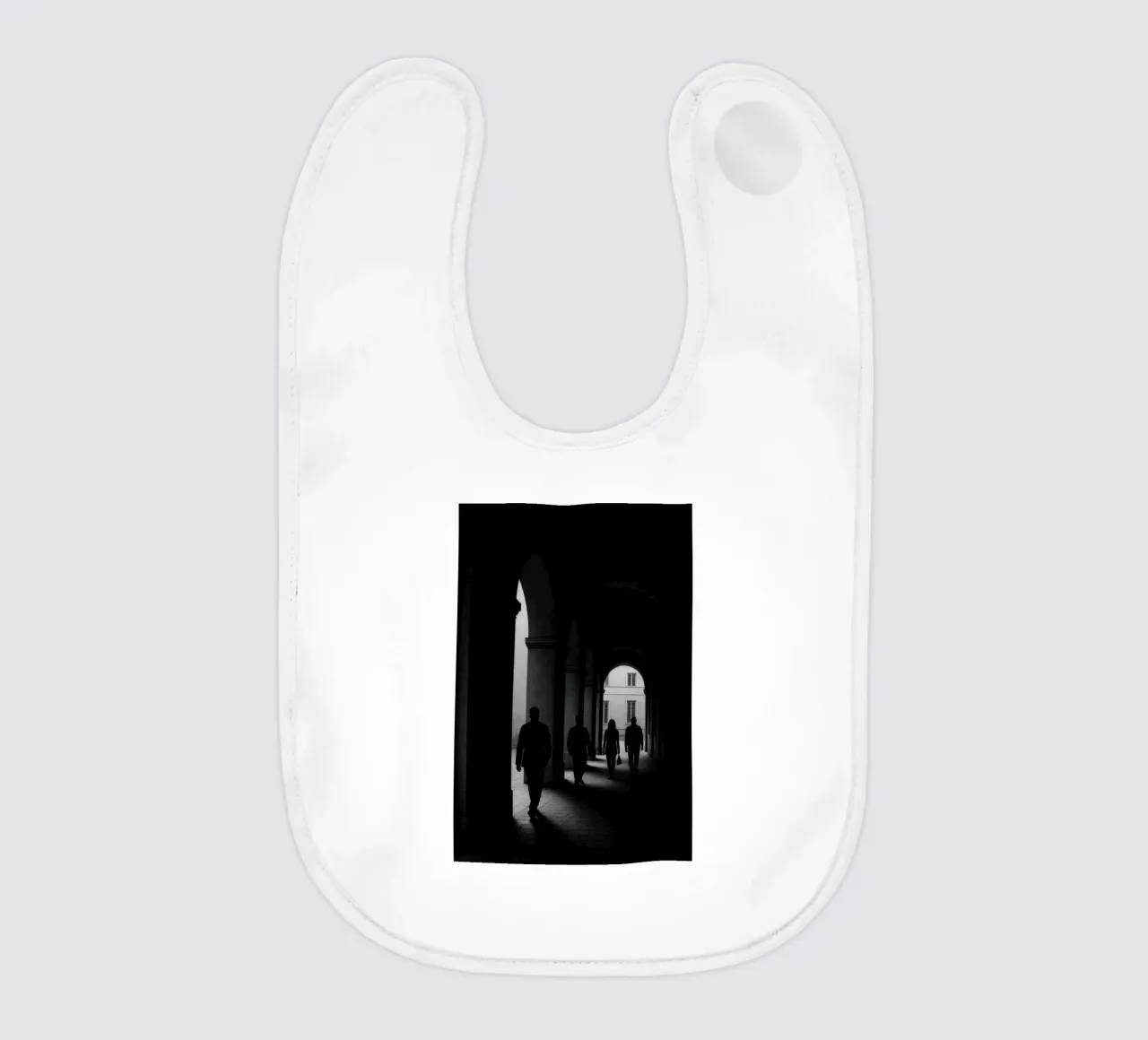 Milano - Figure in movimento bavaglino da Black & White