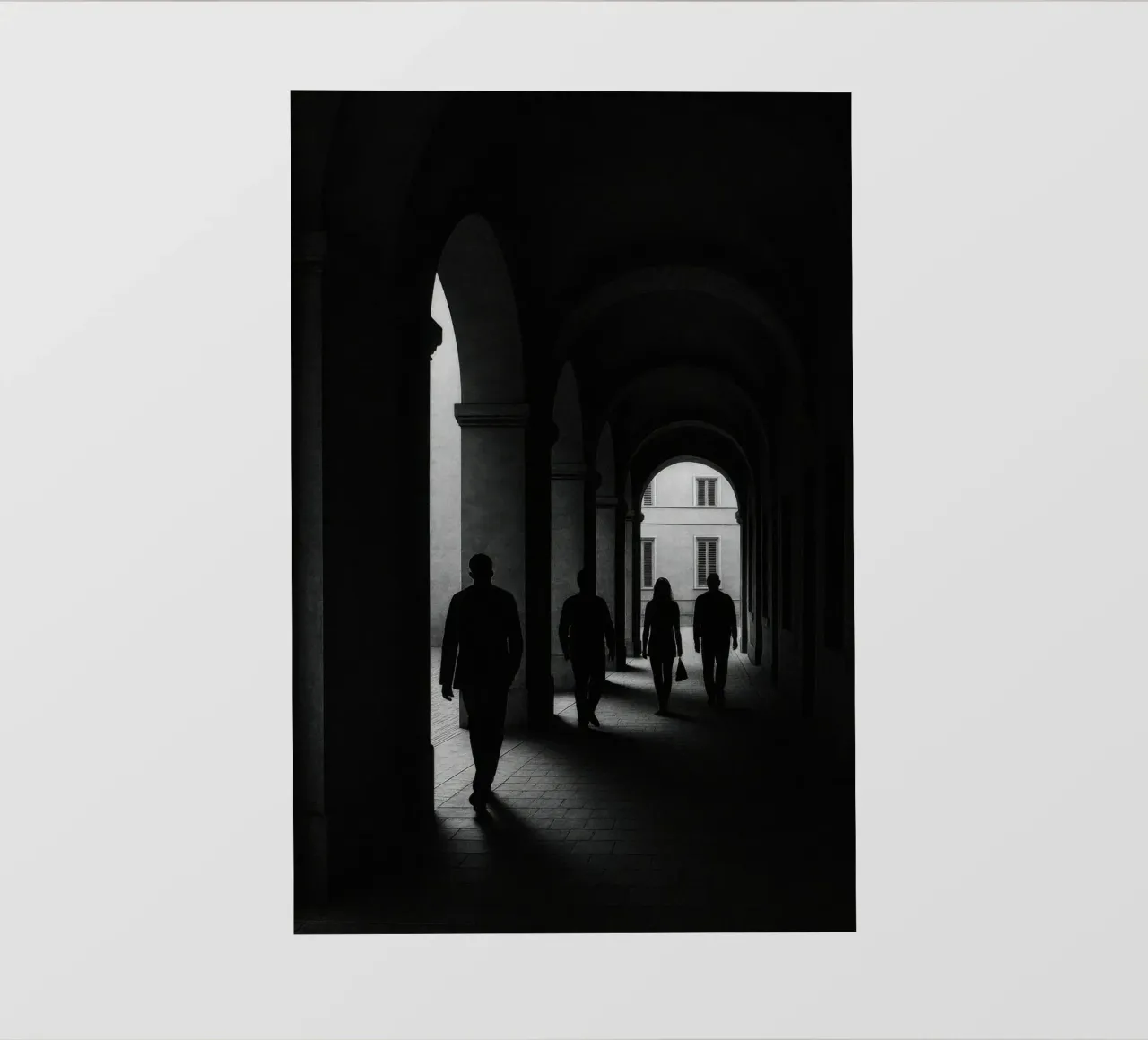 Milano - Figure in movimento telo in pvc da Black & White