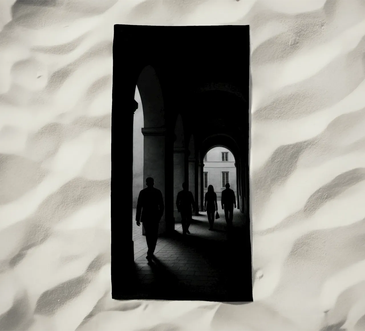 Milano - Figure in movimento telo mare da Black & White