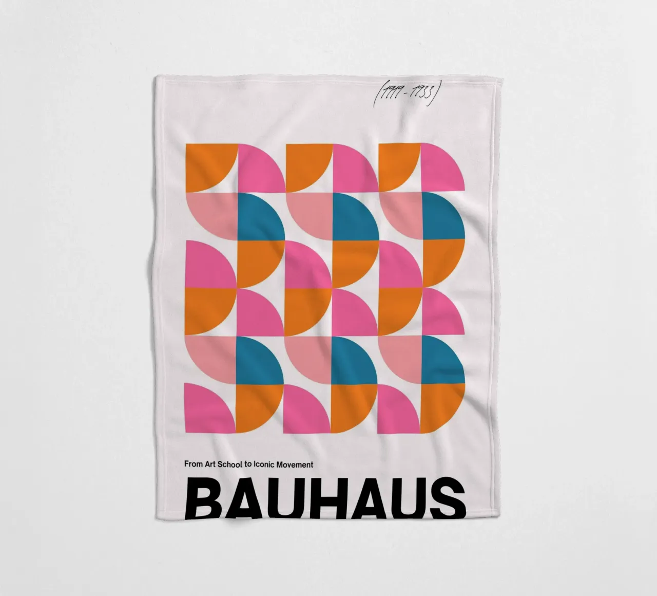 Bauhaus Geometric Abstract Grid Print by Iconic Movement Bri coperta in pile da NorwesClub