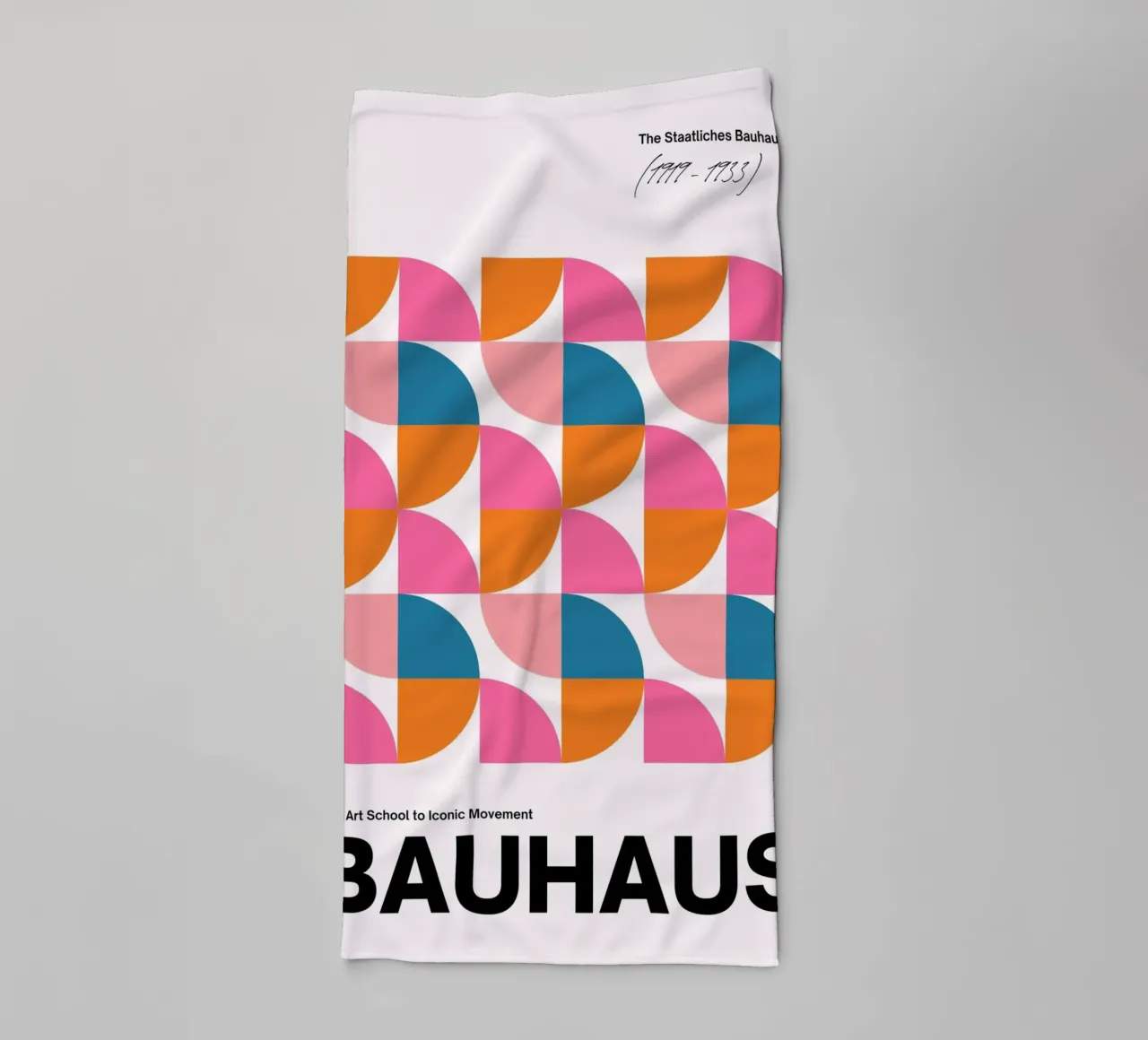 Bauhaus Geometric Abstract Grid Print by Iconic Movement Bri asciugamano da bagno da NorwesClub