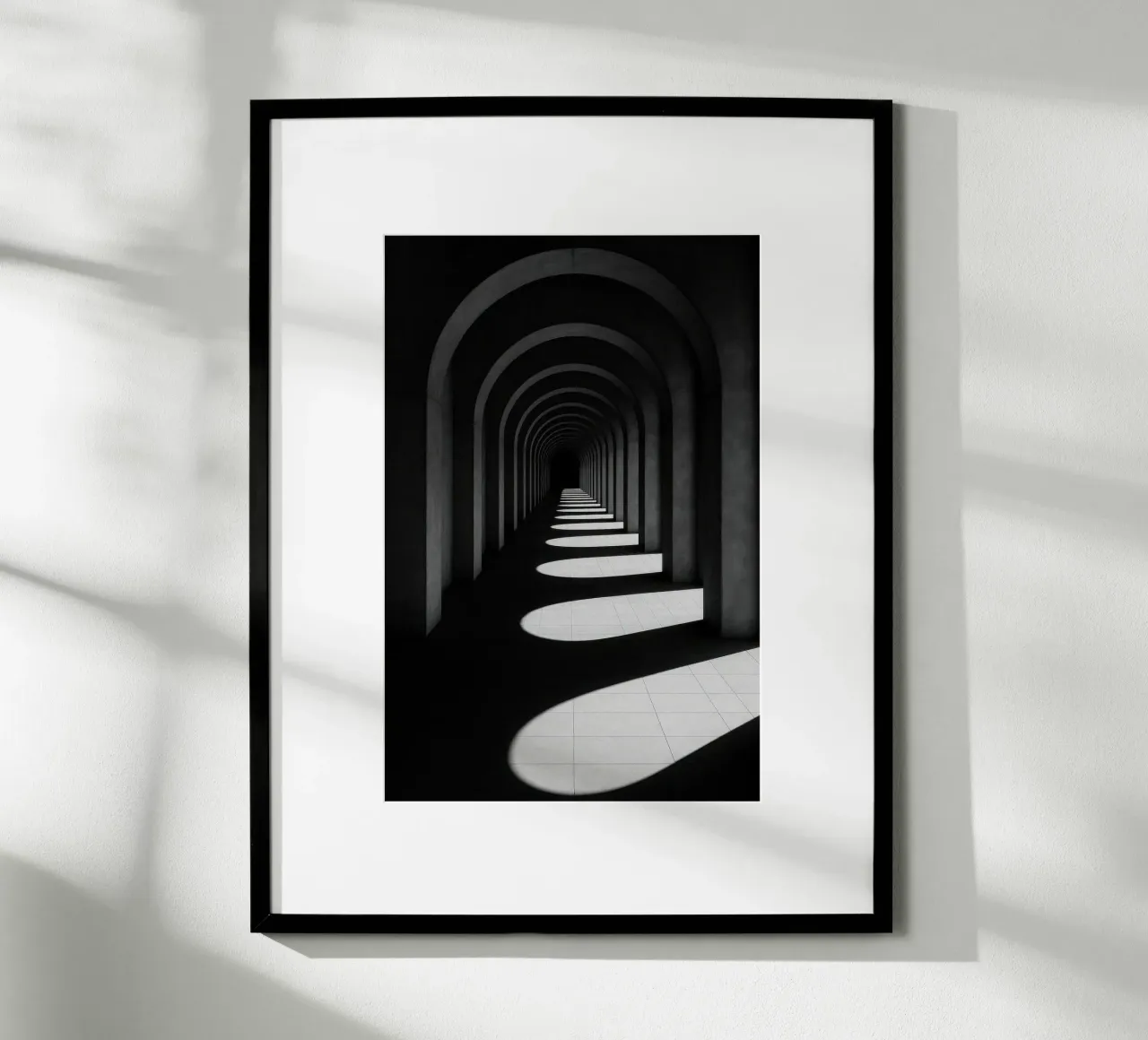 Turin – Le tunnel solaire poster con telaio in plastica da Black & White