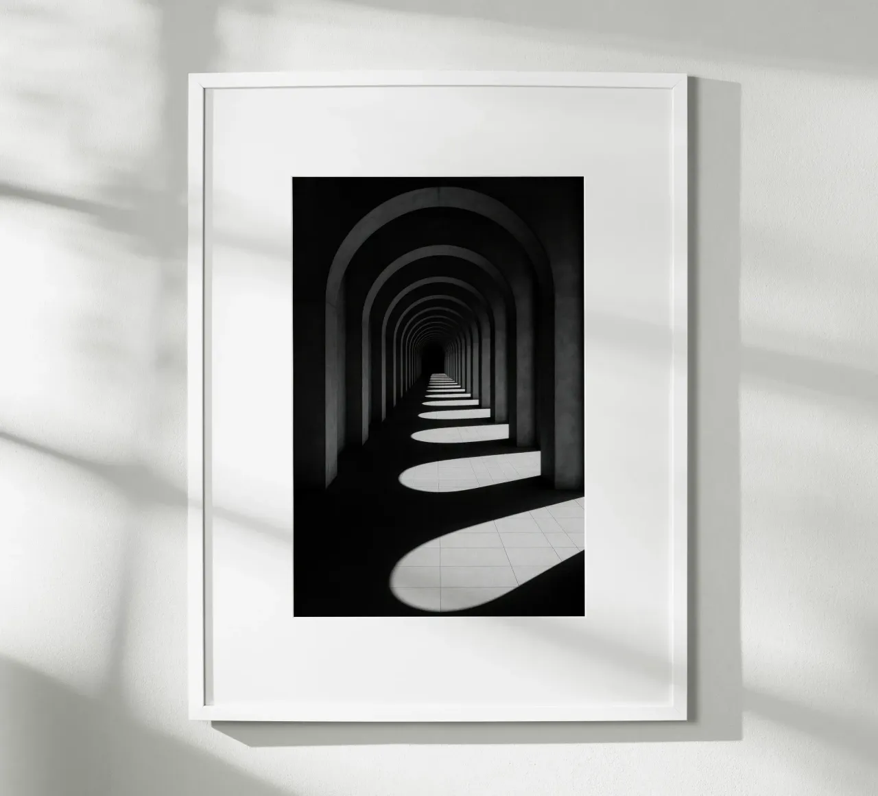 Turin – Le tunnel solaire poster con telaio in plastica da Black & White