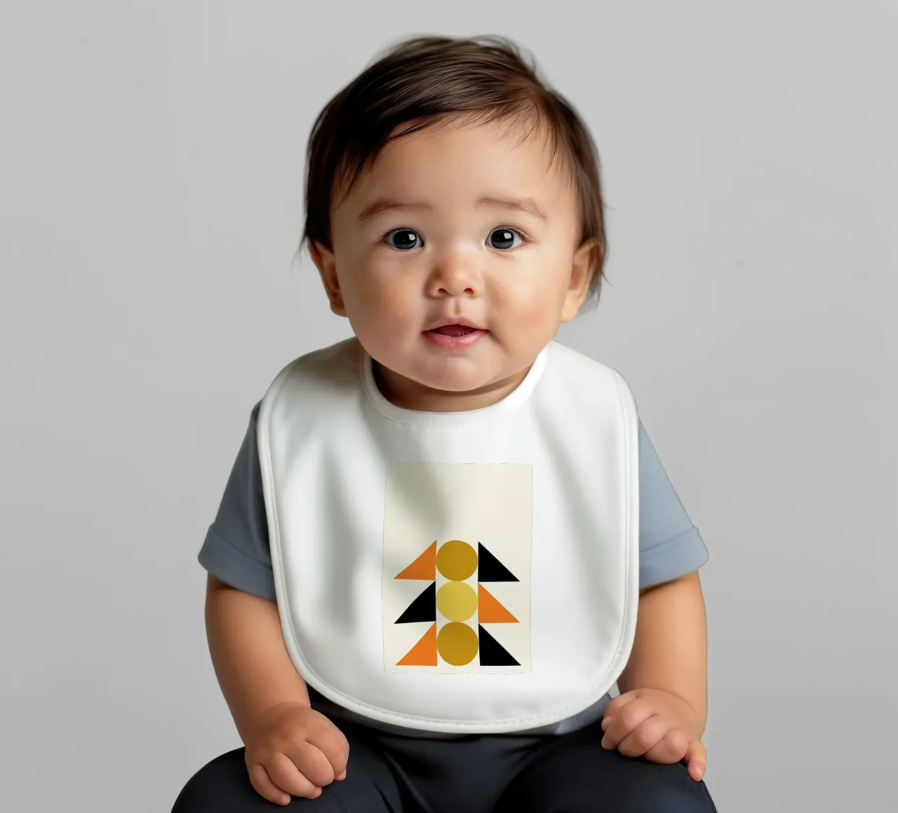 Forme geometriche astratte Bauhaus di Circles & Triangles bavaglino da NorwesClub