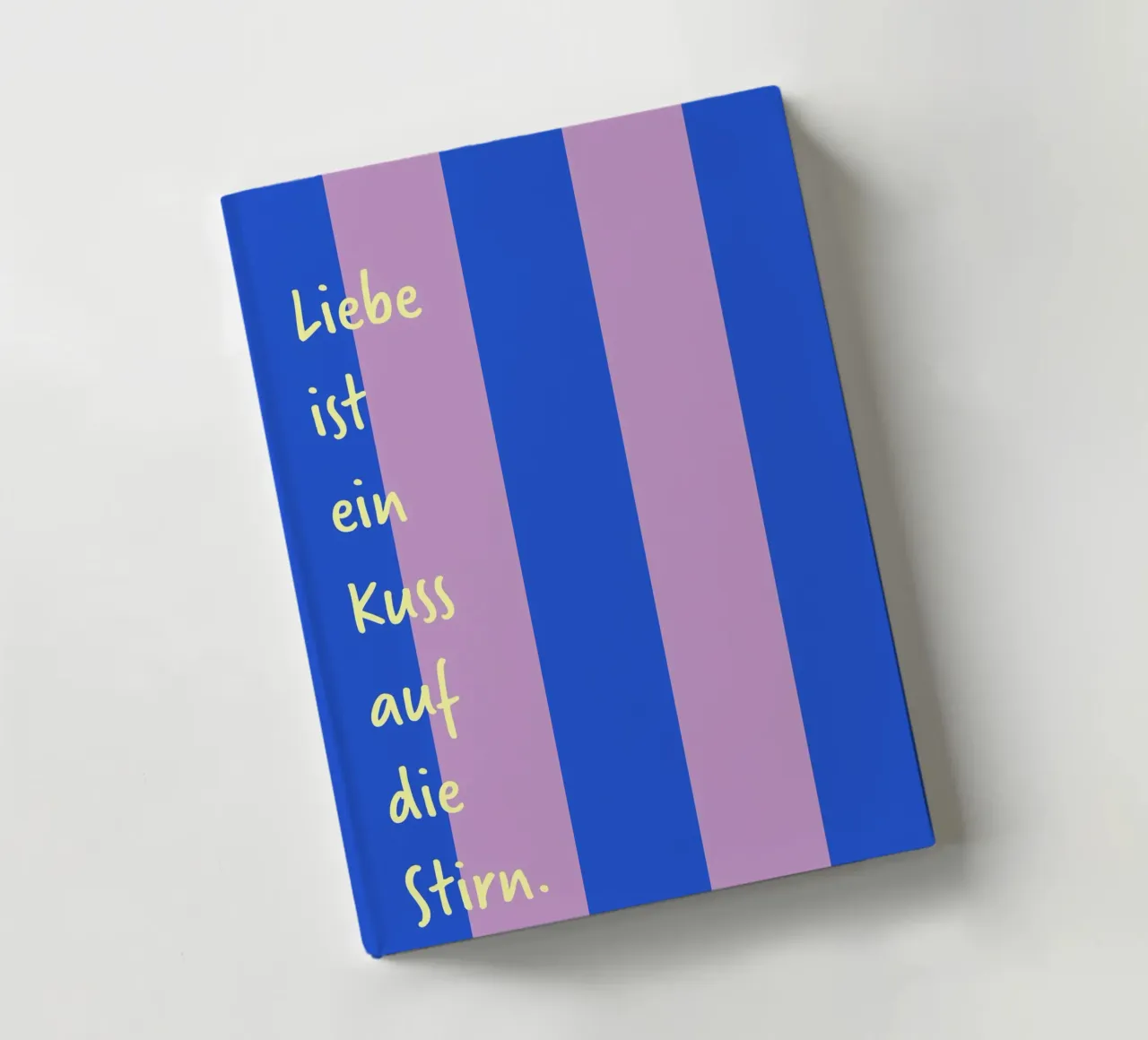 Liebe ist ein Kuss.. (mehrere Varianten verfügbar) notebook by FRICKE DESIGN