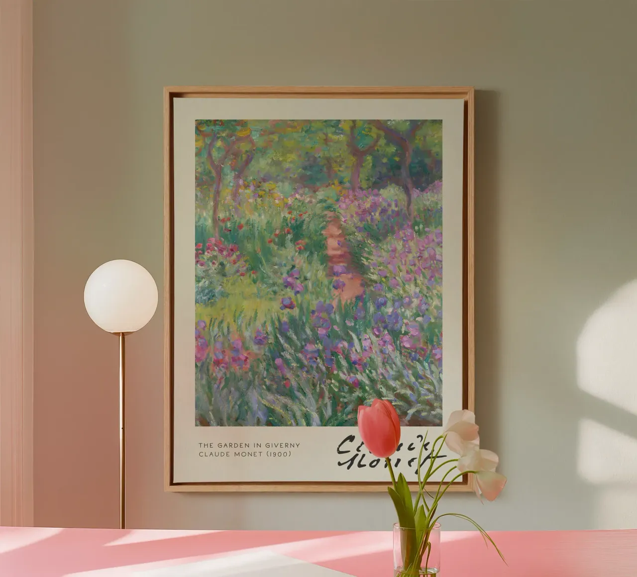 Claude Monet - Der Garten in Giverny: Impressionistischer Blumenschmuck Leinwand mit Schattenfugenrahmen von NorwesClub