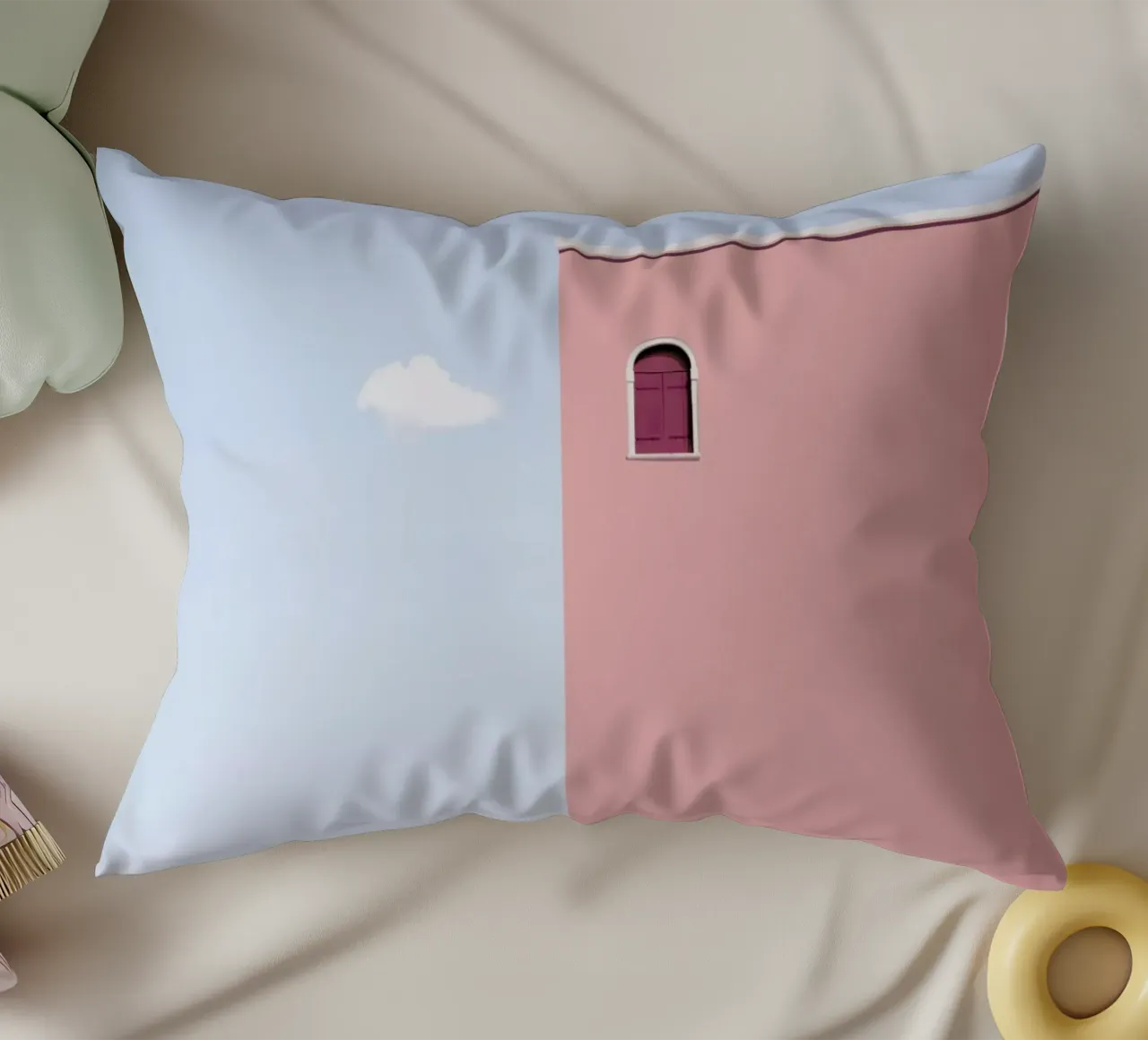 Come Closer kussen van Rupert Höller