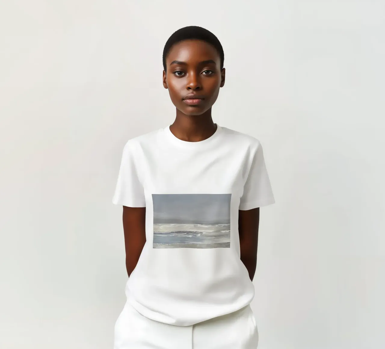 Océan abstrait : paysage marin gris et serein, art côtier moderne t-shirt de NorwesClub