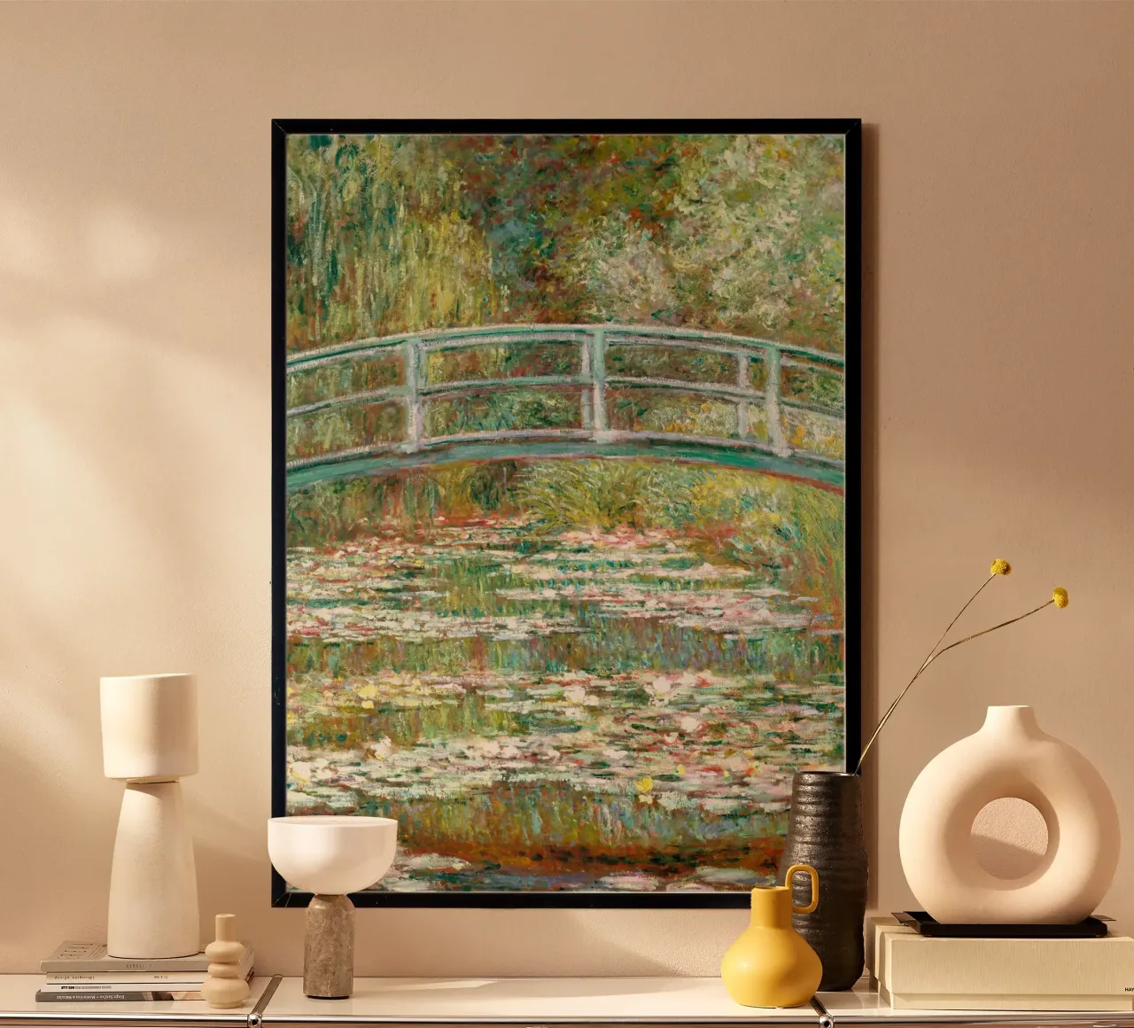 Monet: stagno di ninfee, Giverny, icona dell'impressionismo poster con telaio in alluminio da NorwesClub