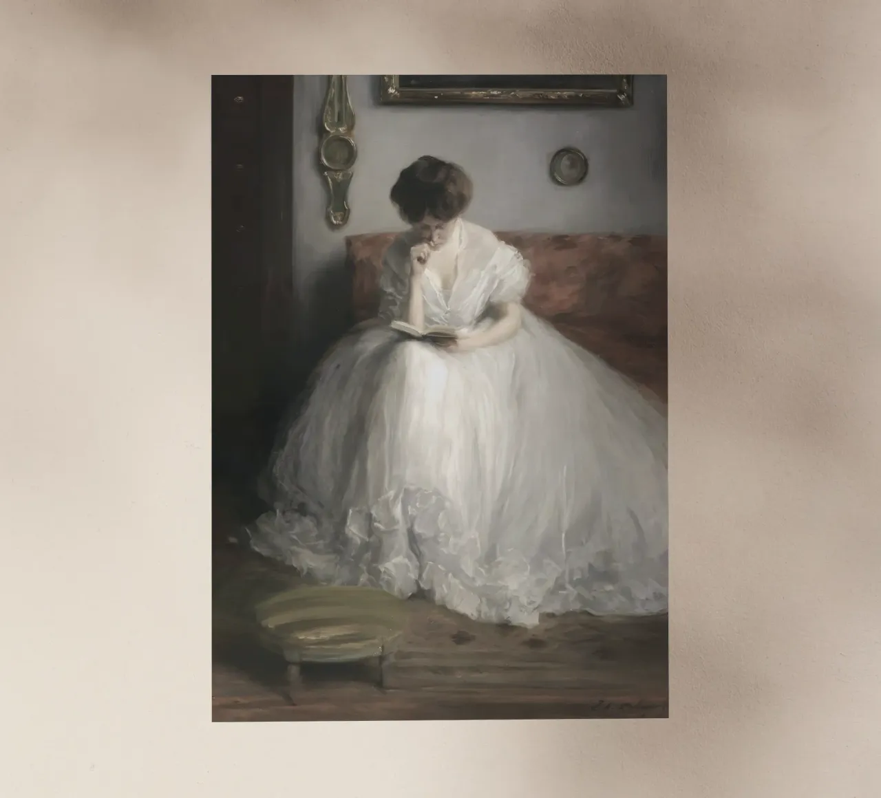 Lettore elegante: Ritratto classico, impressionista, abito bianco pellicola backlit da NorwesClub