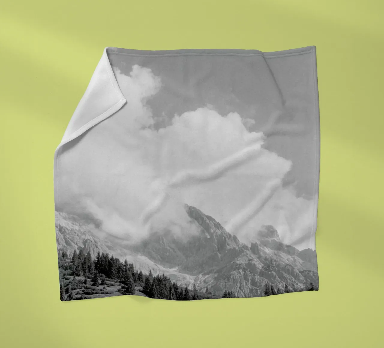 Clouds Forming 3 coperta in pile da Nur Mut