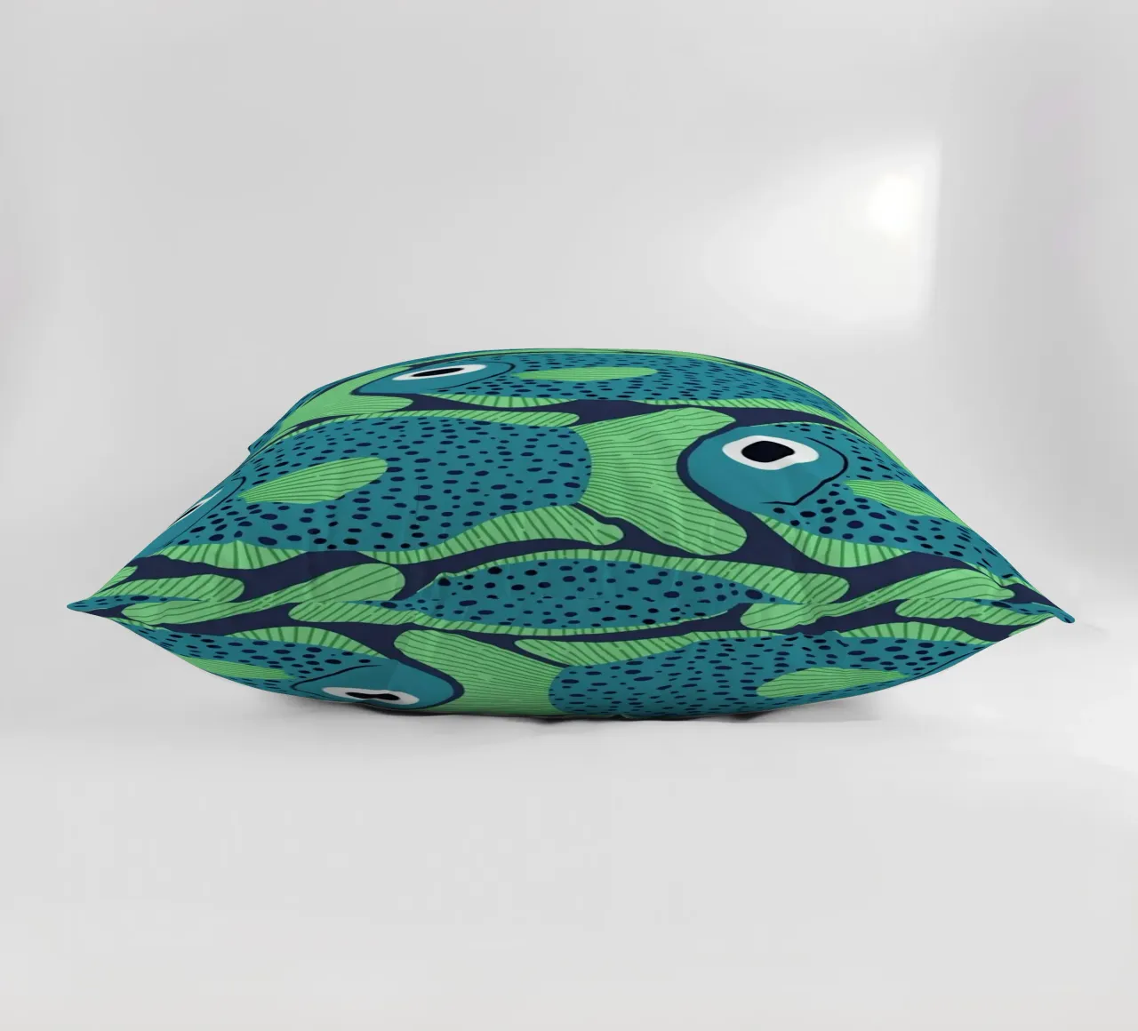 Blue Fish Pattern cuscino da Laura Graves