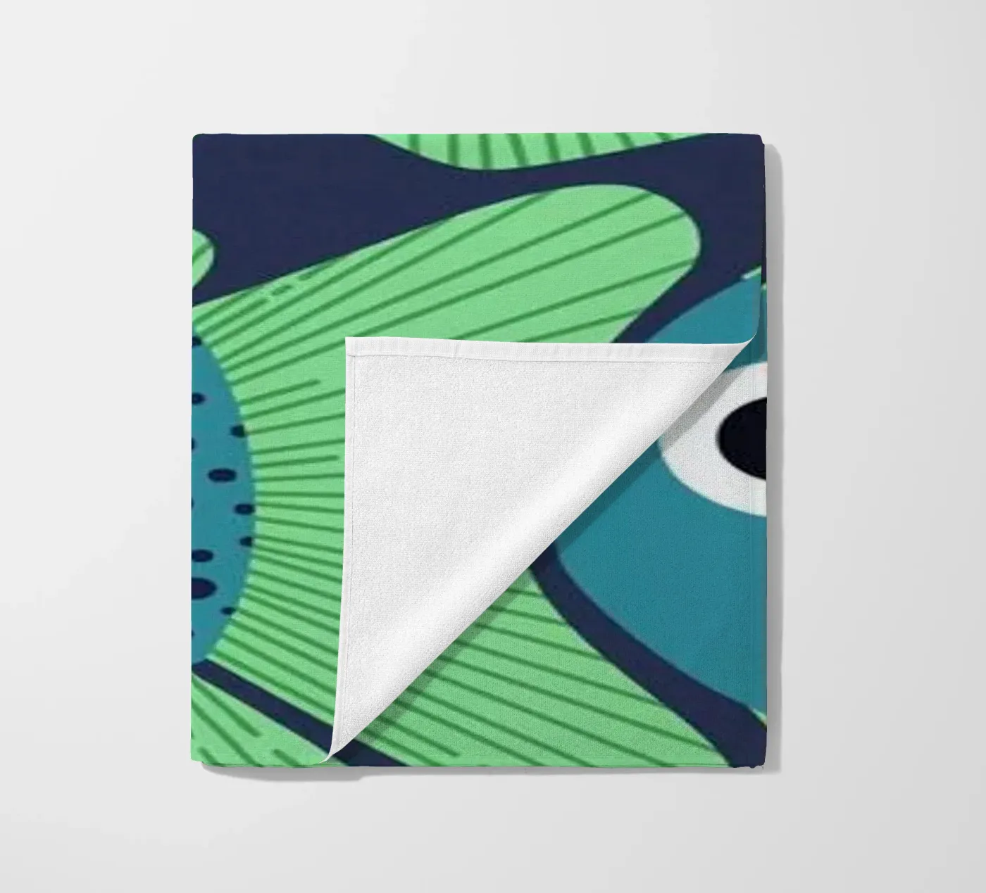 Blue Fish Pattern strandhanddoek van Laura Graves