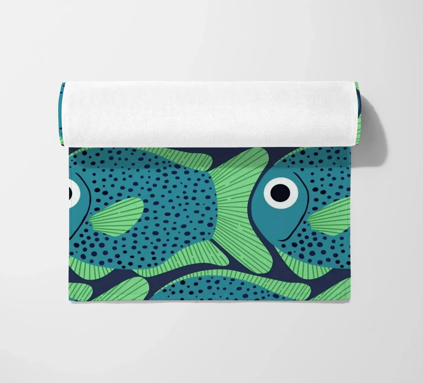 Blue Fish Pattern strandhanddoek van Laura Graves