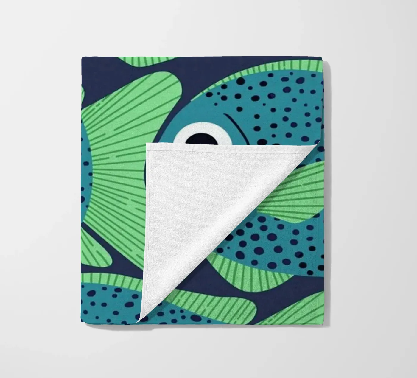 Blue Fish Pattern strandhanddoek van Laura Graves