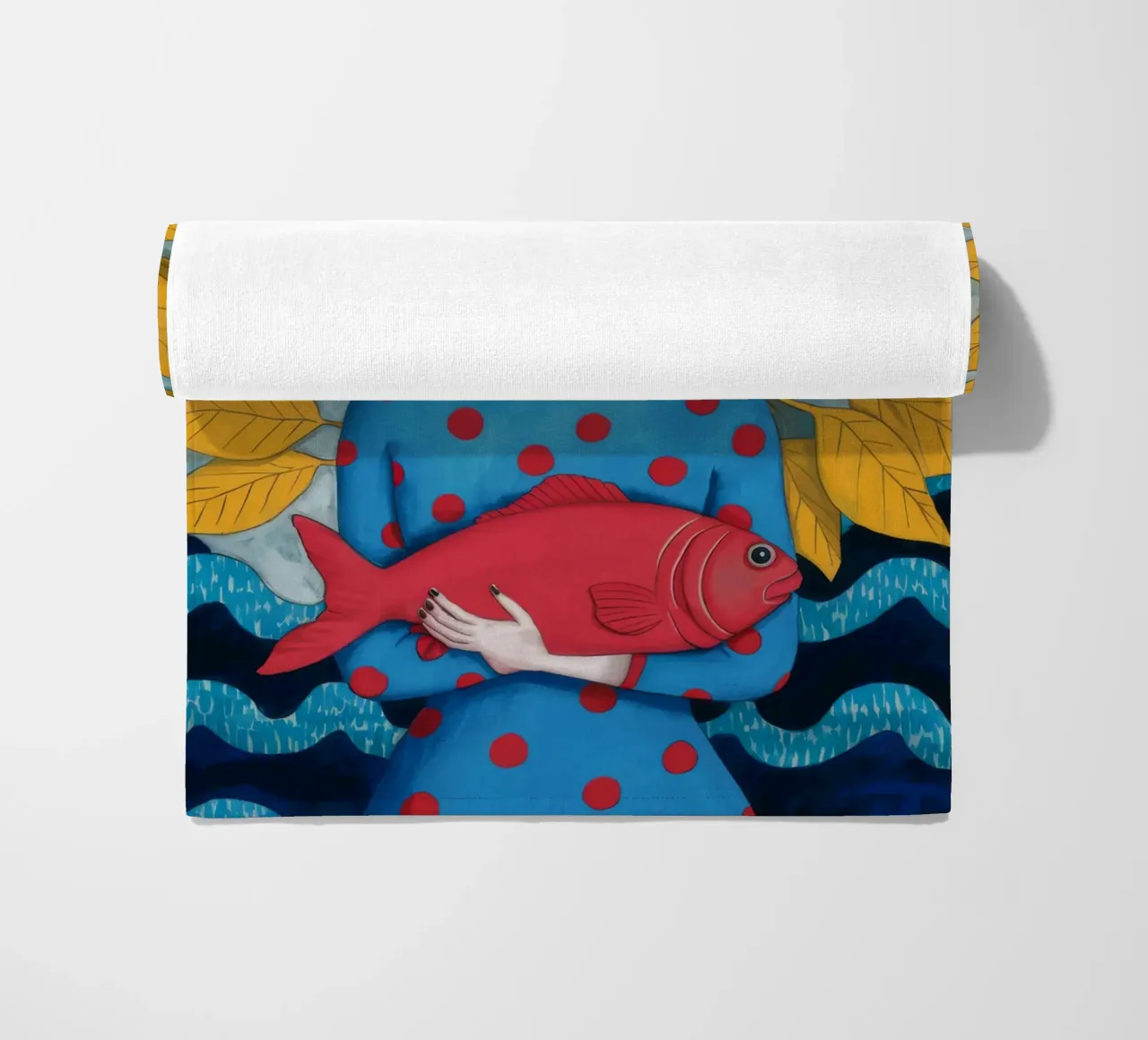 Signora con pesce rosso telo mare da Arcane Shade