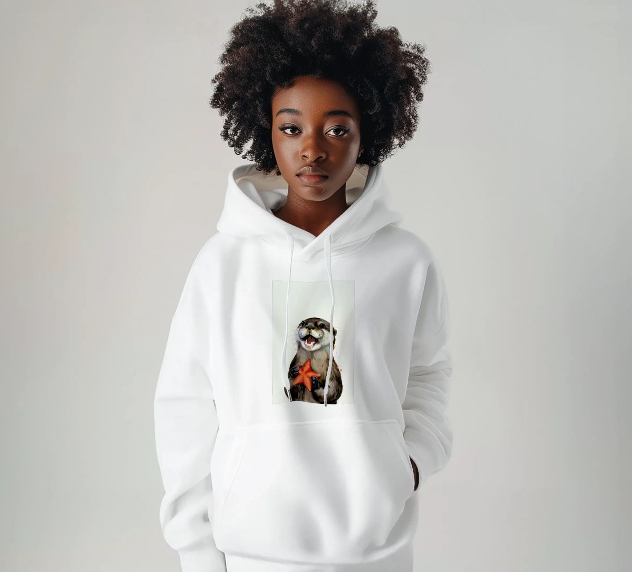 Happy Otter Portrait felpa con cappuccio da Laura Graves