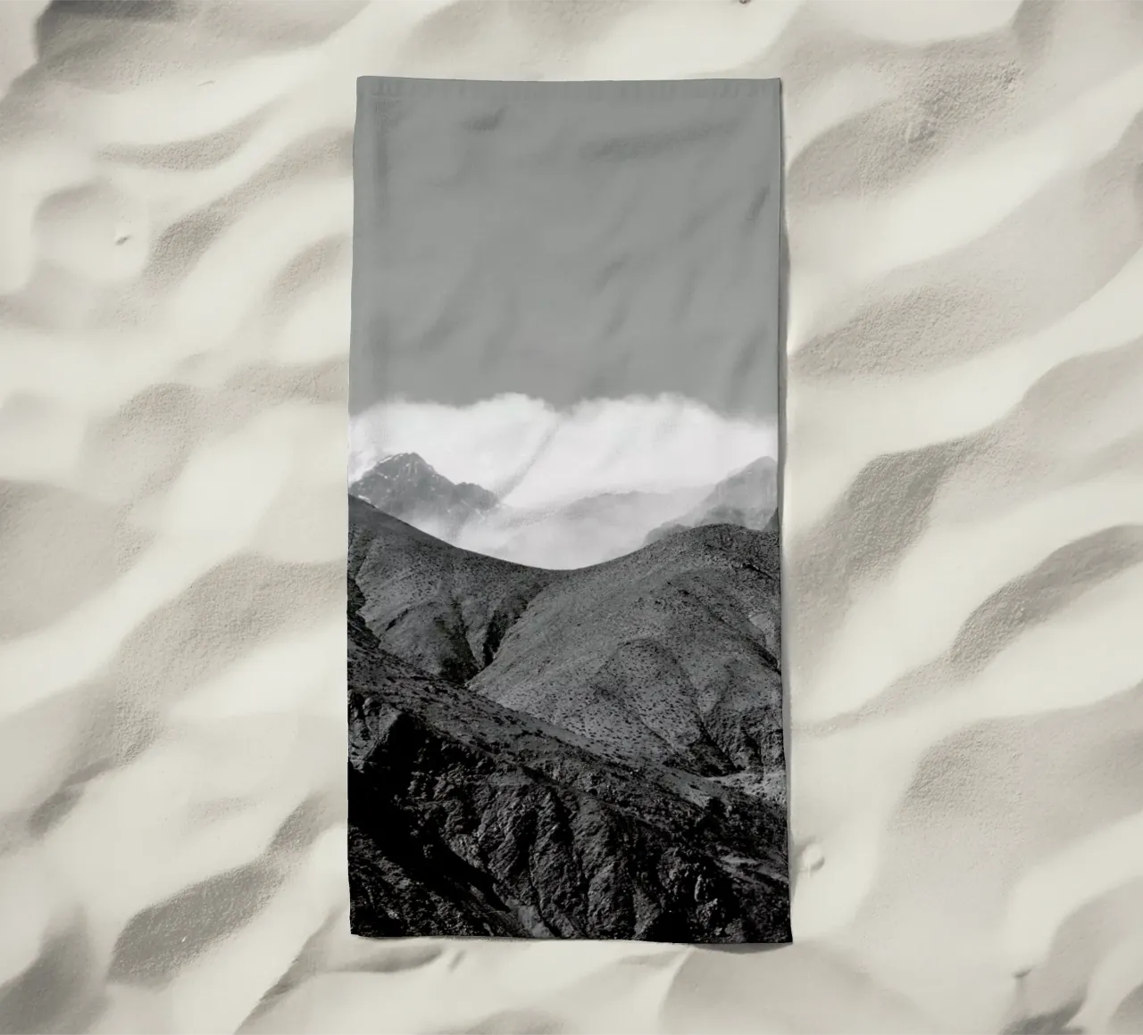 Clouds In The Mountains telo mare da Studio Nahili