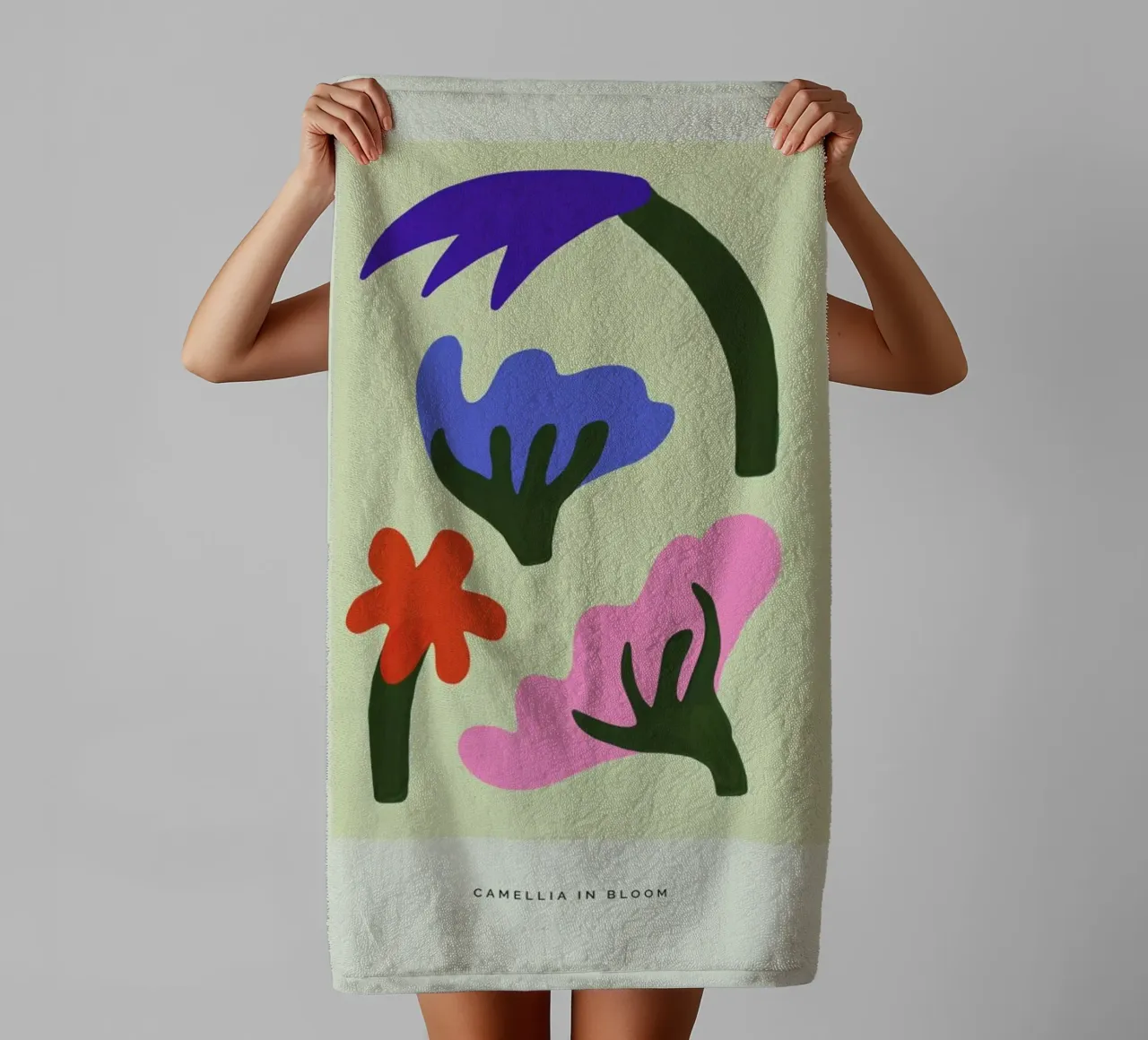 Camellia In Bloom I serviette de bain de Studio One