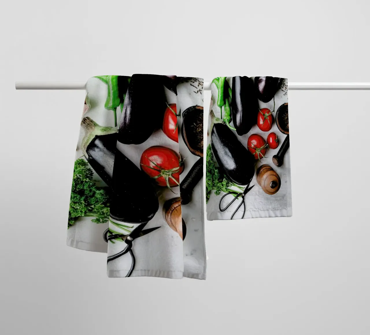Auberginen towel by Eat this