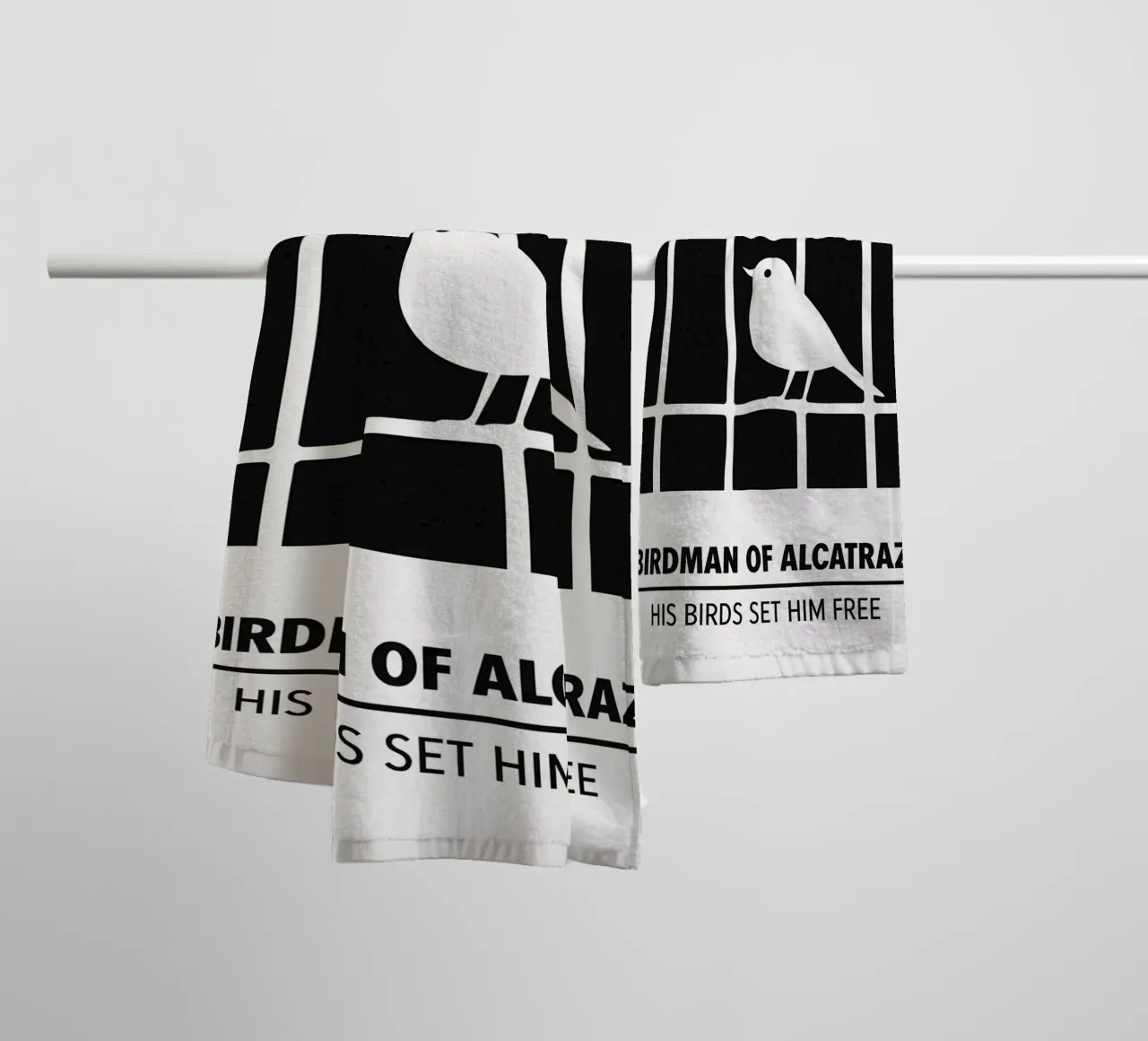 Birdman Of Alcatraz Print asciugamano da bagno da MoviesArt