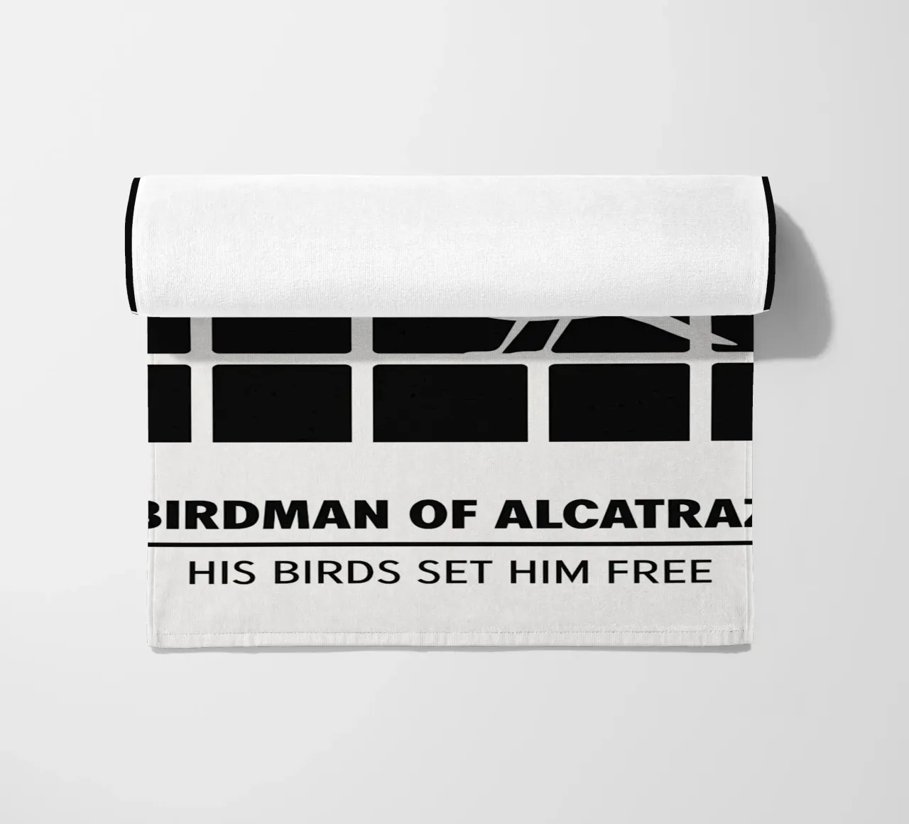 Birdman Of Alcatraz Print telo mare da MoviesArt