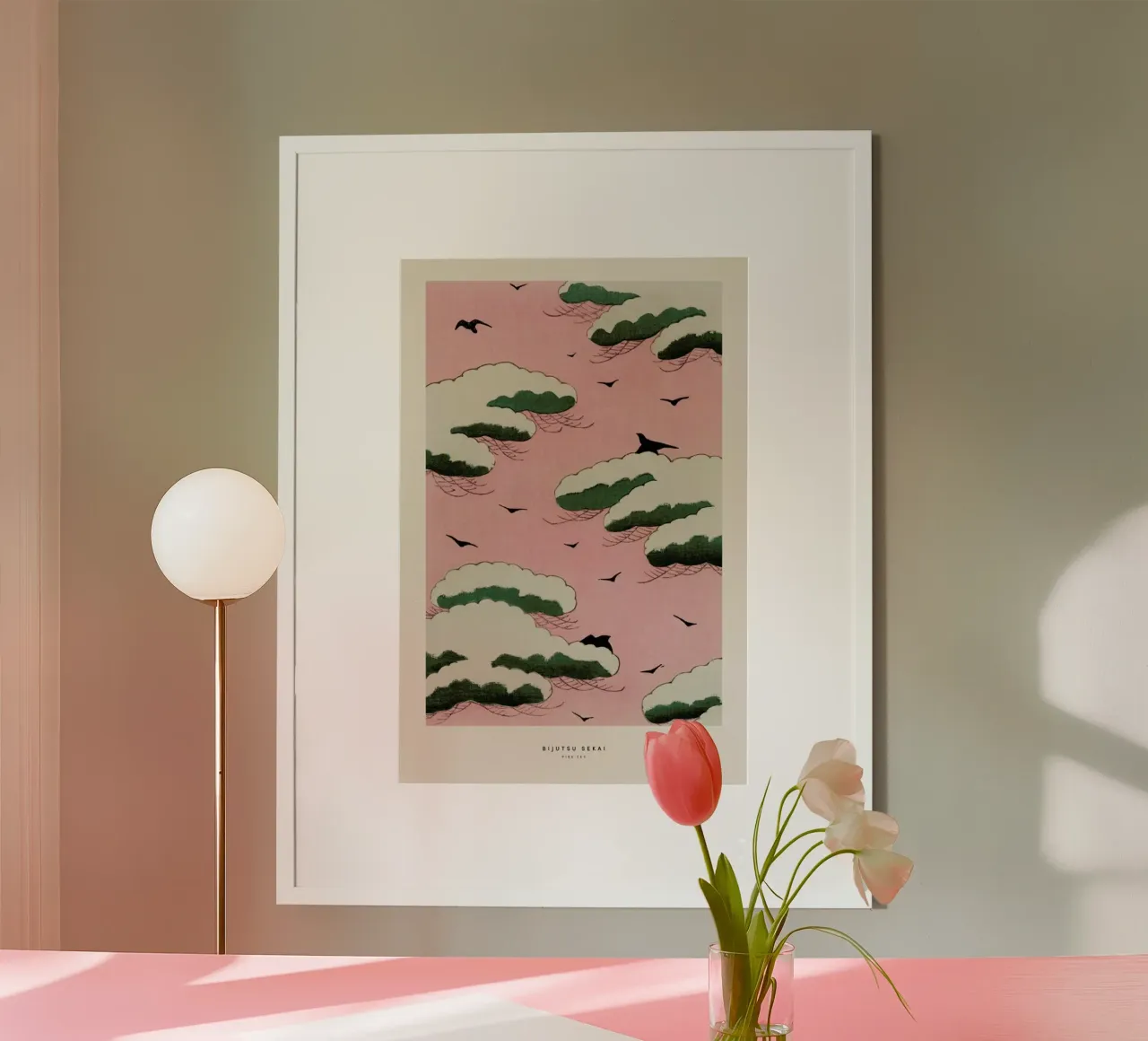 Bijutsu Sekai - Pink Sky poster con telaio in plastica da Vintage by JUNIQE
