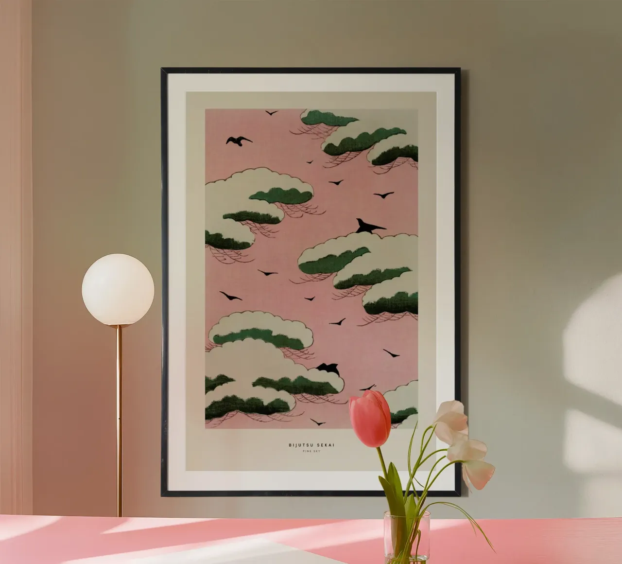 Bijutsu Sekai - Pink Sky poster con telaio in plastica da Vintage by JUNIQE