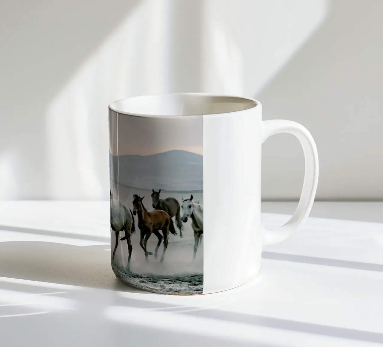 Charging On tazza in ceramica da Natural Kingdom