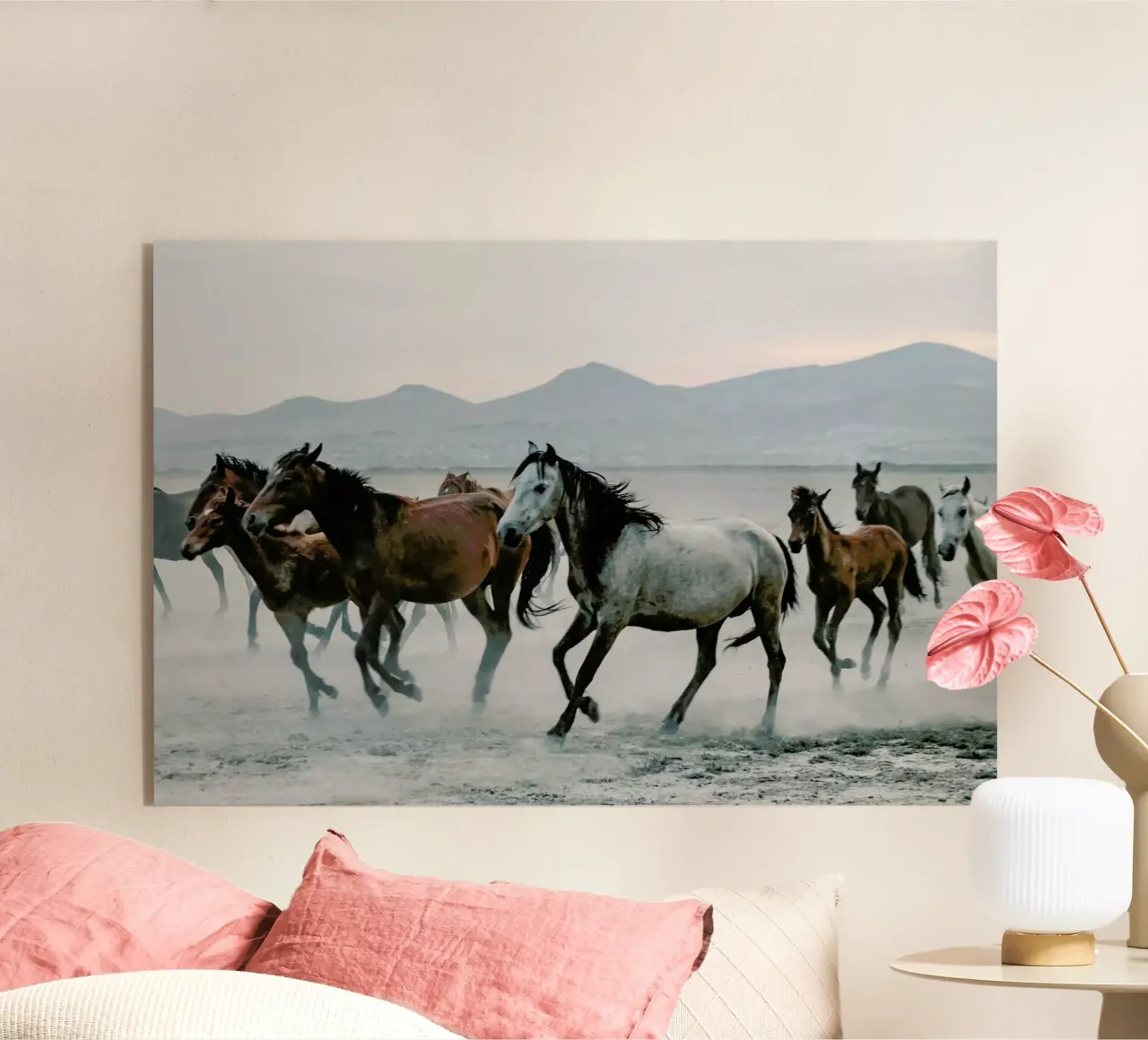 Charging On plexiglass da Natural Kingdom