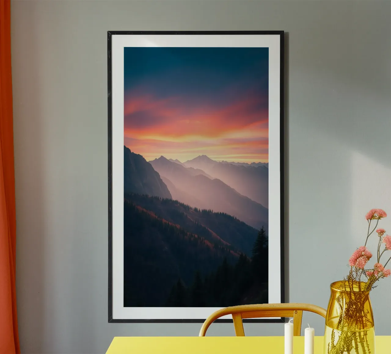 Il tramonto sulle montagne crea un'atmosfera calma e astratta. poster da DesignDoodle