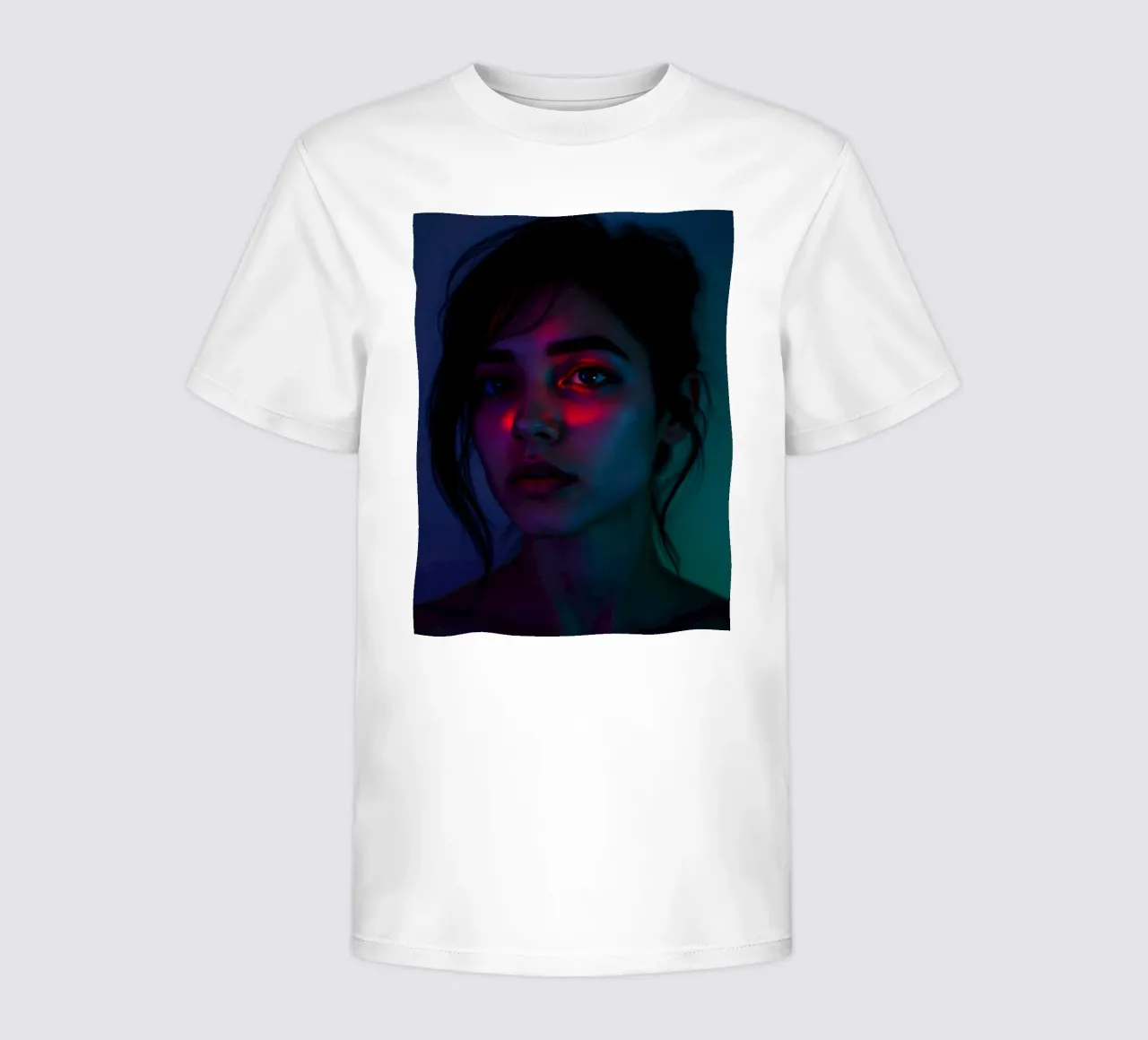 portrait d'une jeune femme mettant en valeur les ombres et les lumières t-shirt enfant de DesignDoodle