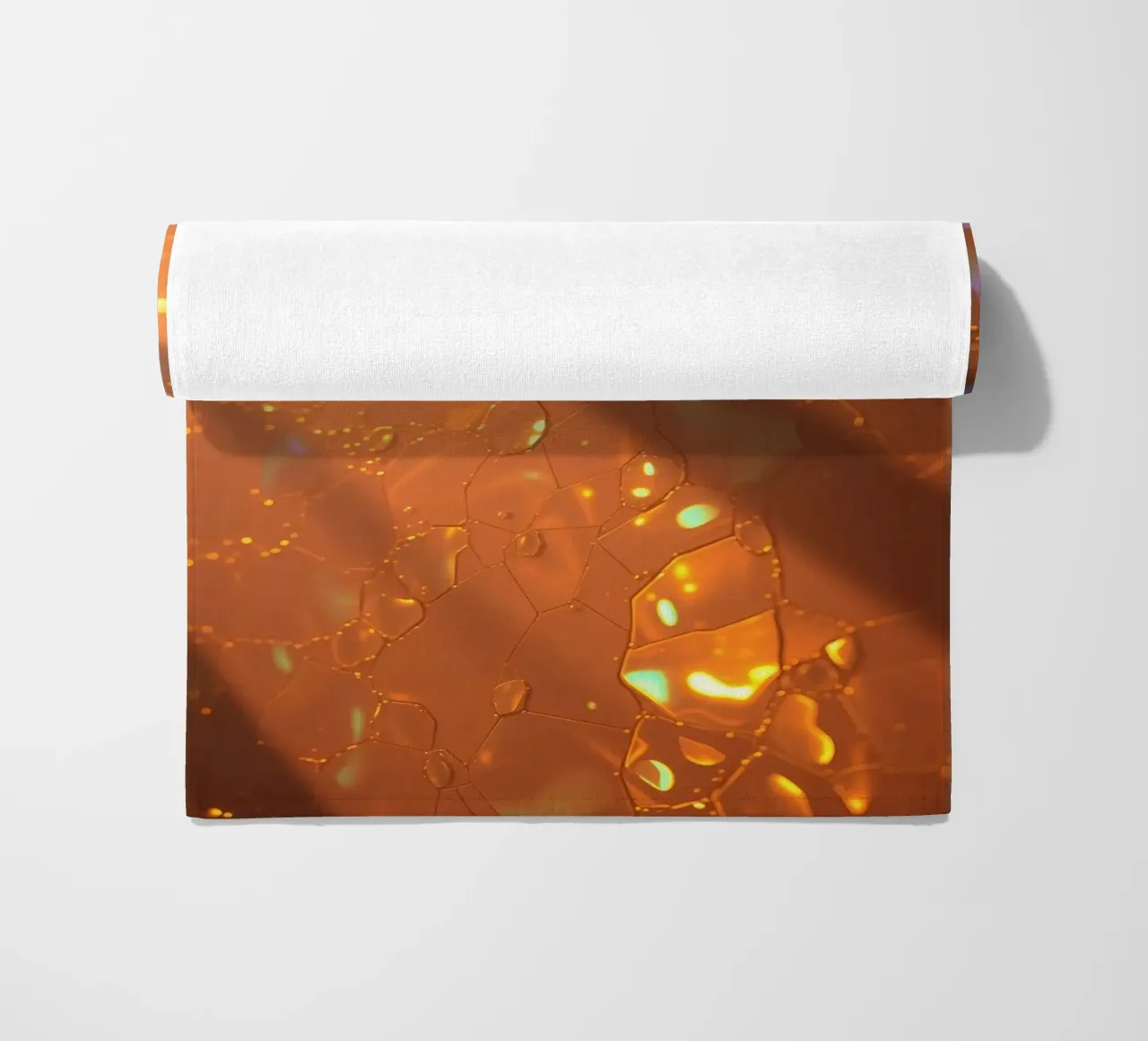 design astratto con superficie strutturata, luce solare calda telo mare da DesignDoodle