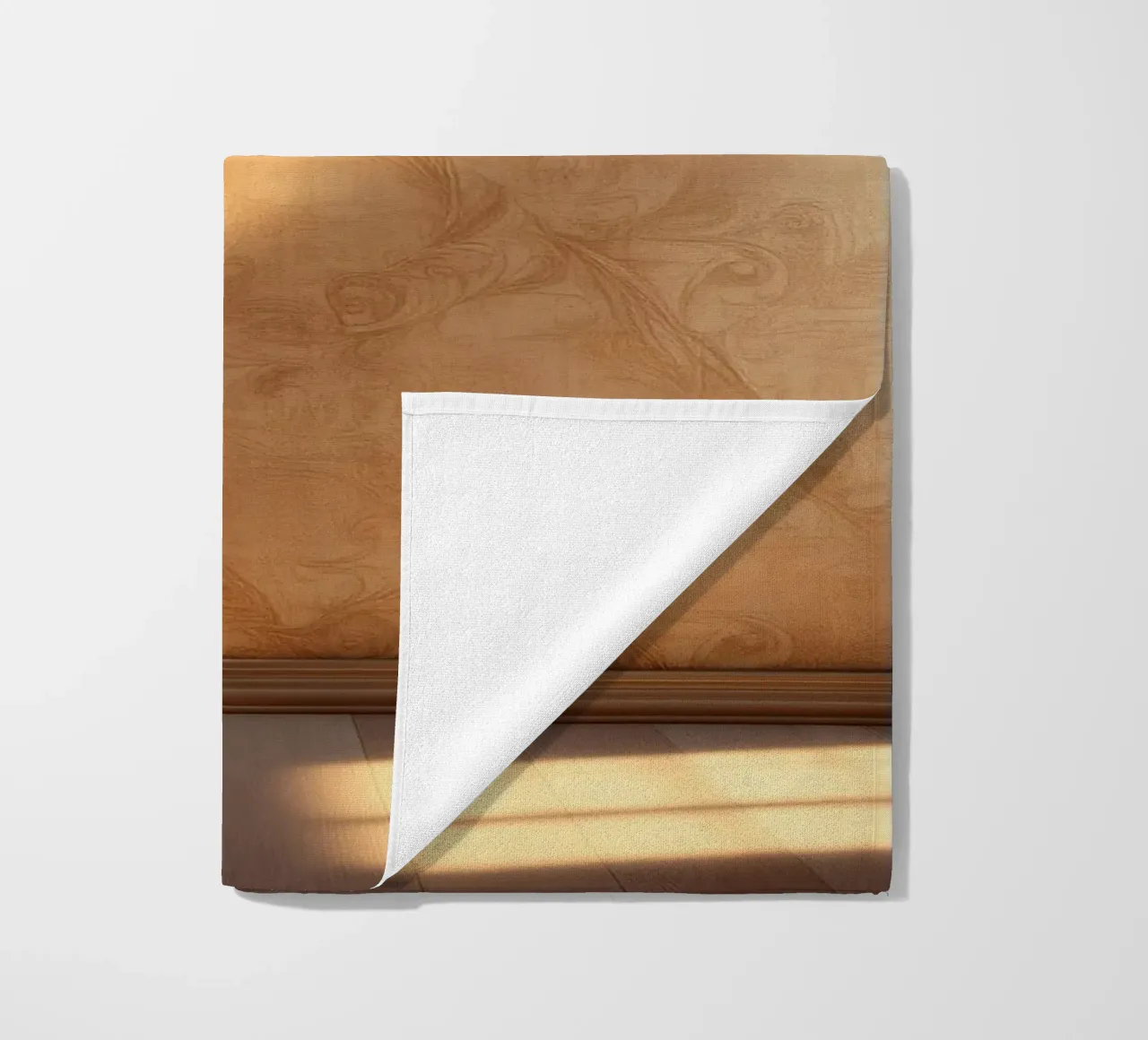 Design mural abstrait élégant avec des tons chauds et une lumière douce serviette de plage de DesignDoodle