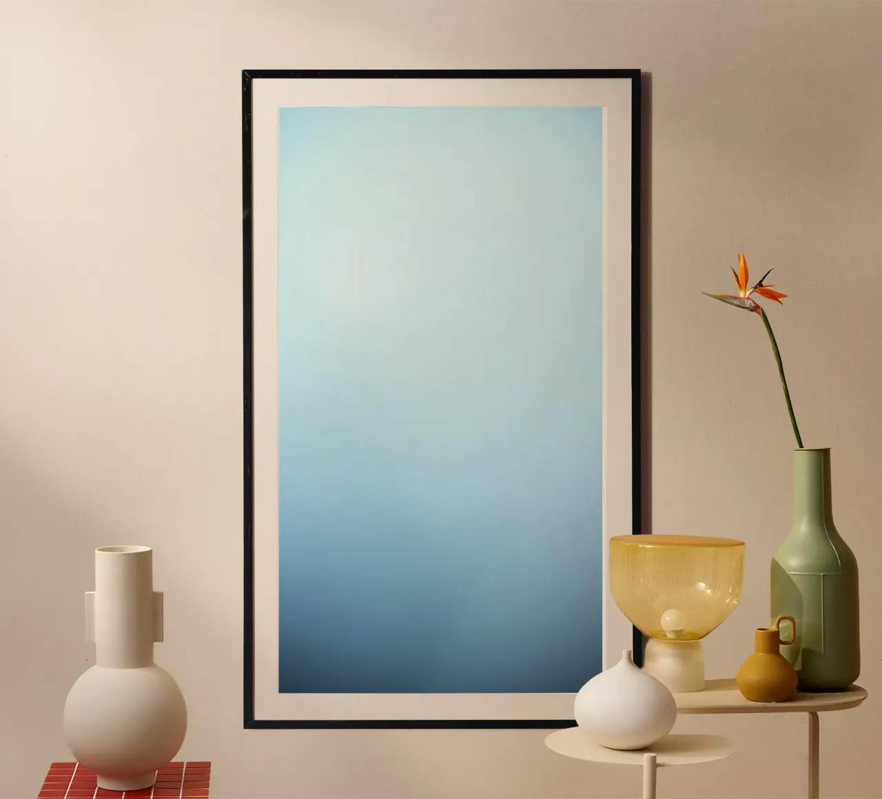 blauer Hintergrund mit weichen, beruhigenden Farbverläufen Poster von DesignDoodle