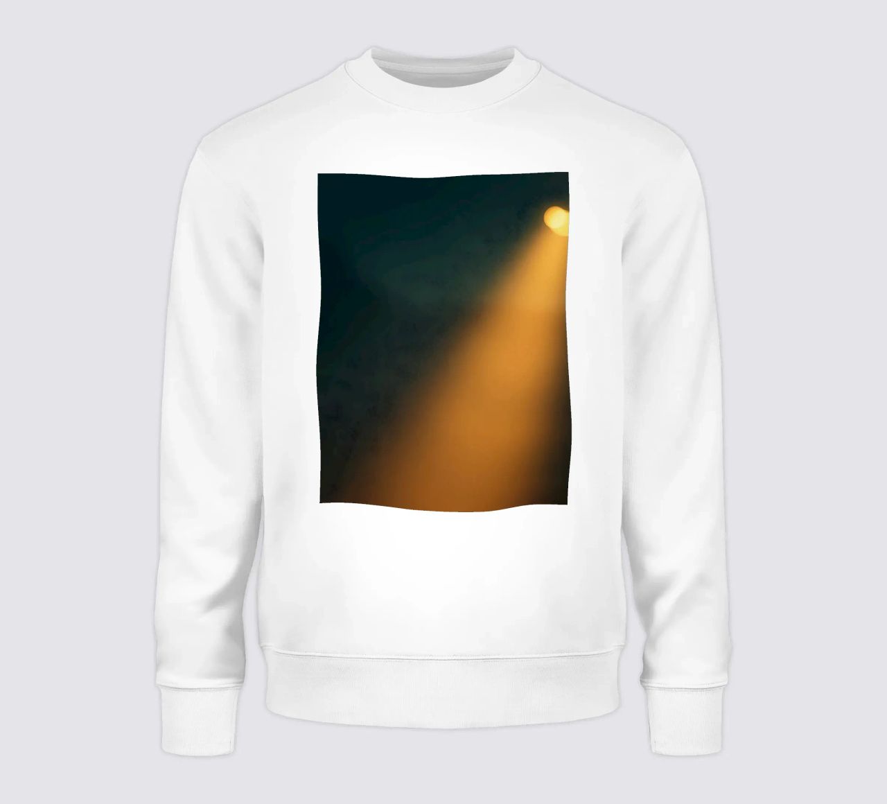 Explore warm light beams illuminating the abstract backgroun felpa da DesignDoodle