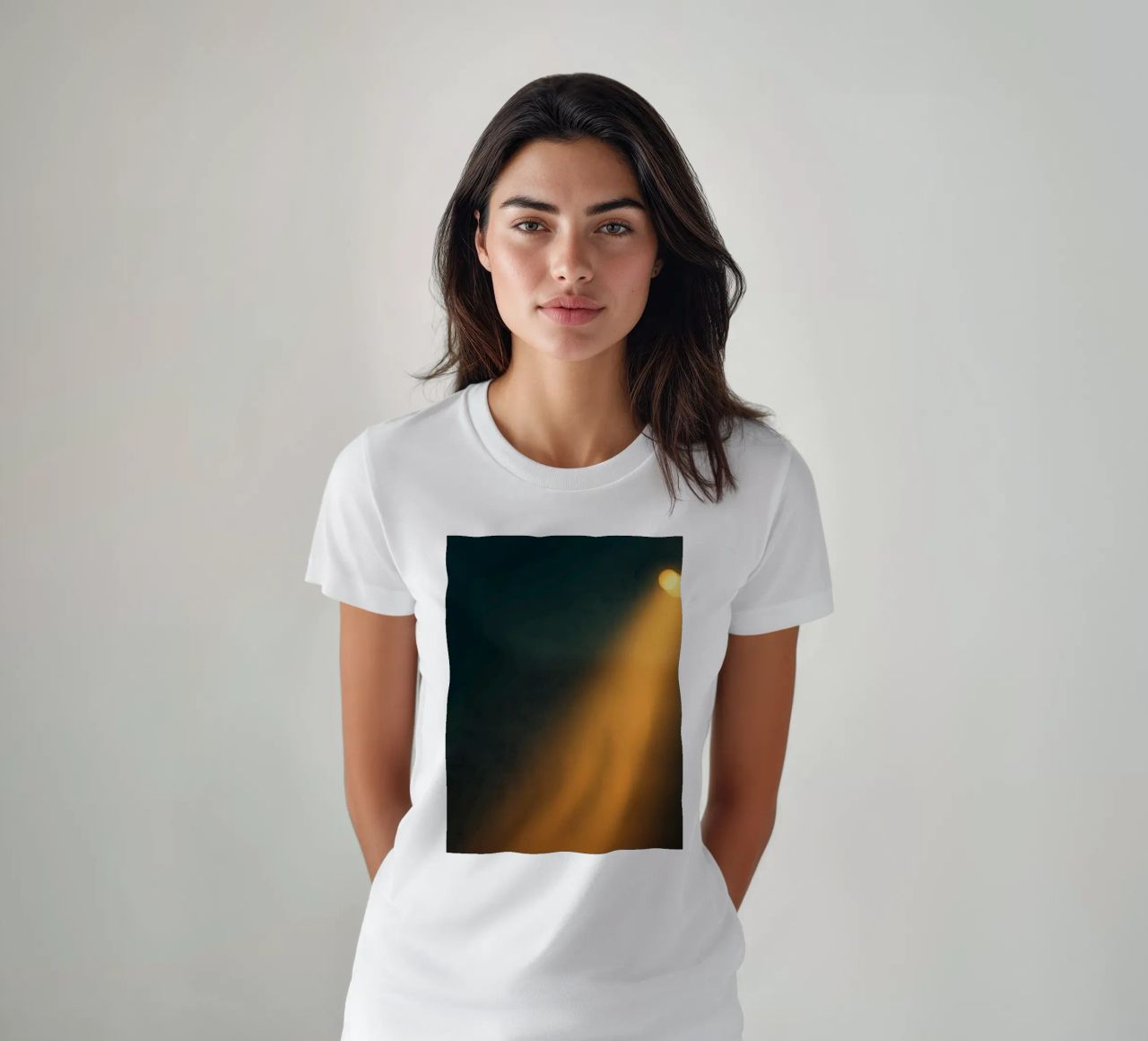 Explore warm light beams illuminating the abstract backgroun t-shirt da DesignDoodle