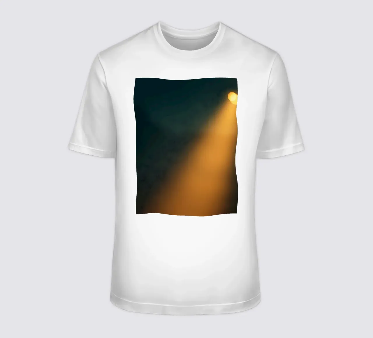 Explore warm light beams illuminating the abstract backgroun t-shirt da DesignDoodle