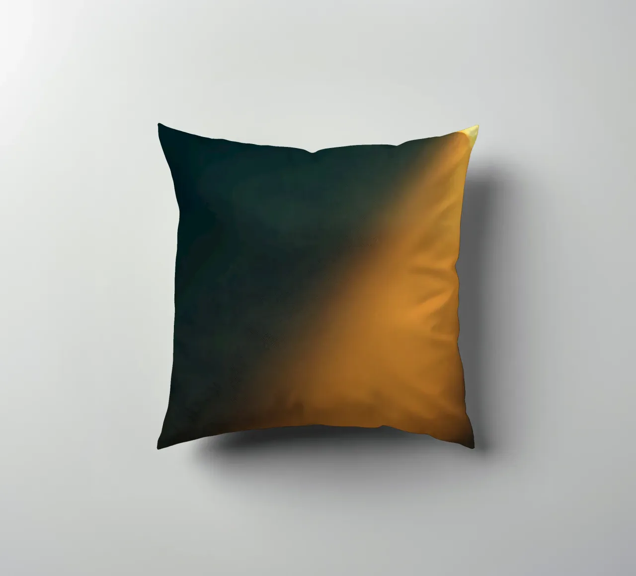 Explore warm light beams illuminating the abstract backgroun Kissen von DesignDoodle