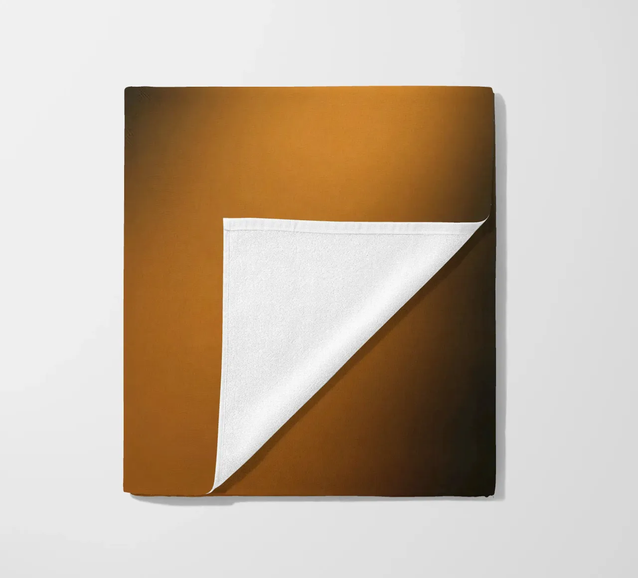 Explore warm light beams illuminating the abstract backgroun Strandtuch von DesignDoodle