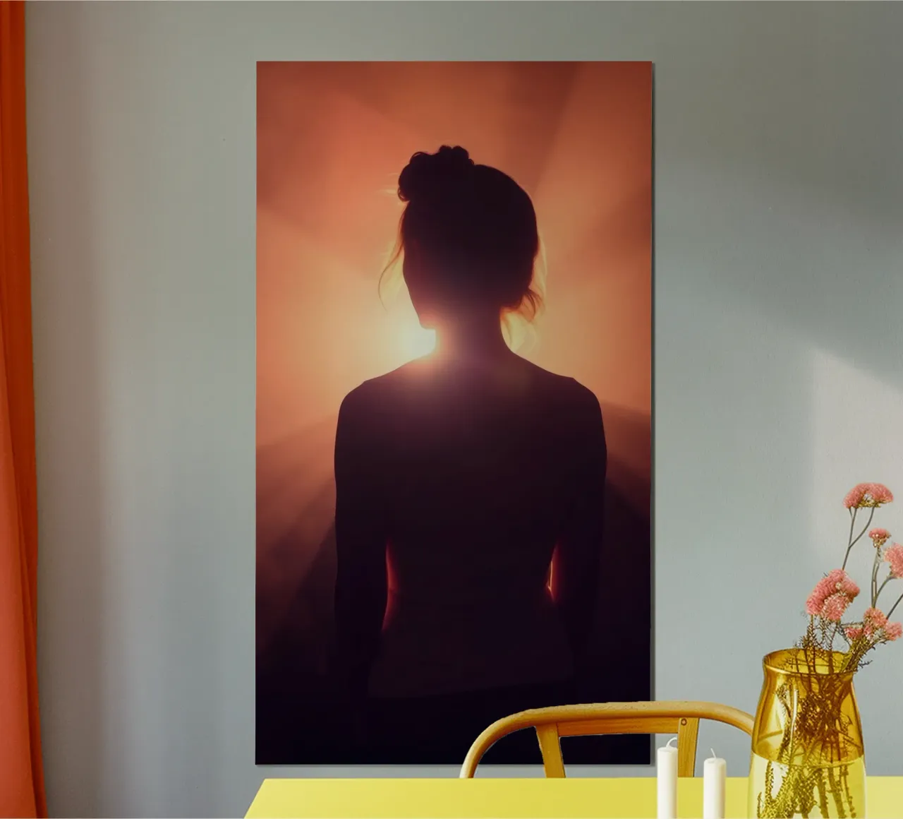 Silueta de una mujer sobre un fondo abstracto claro hahnemühle de DesignDoodle