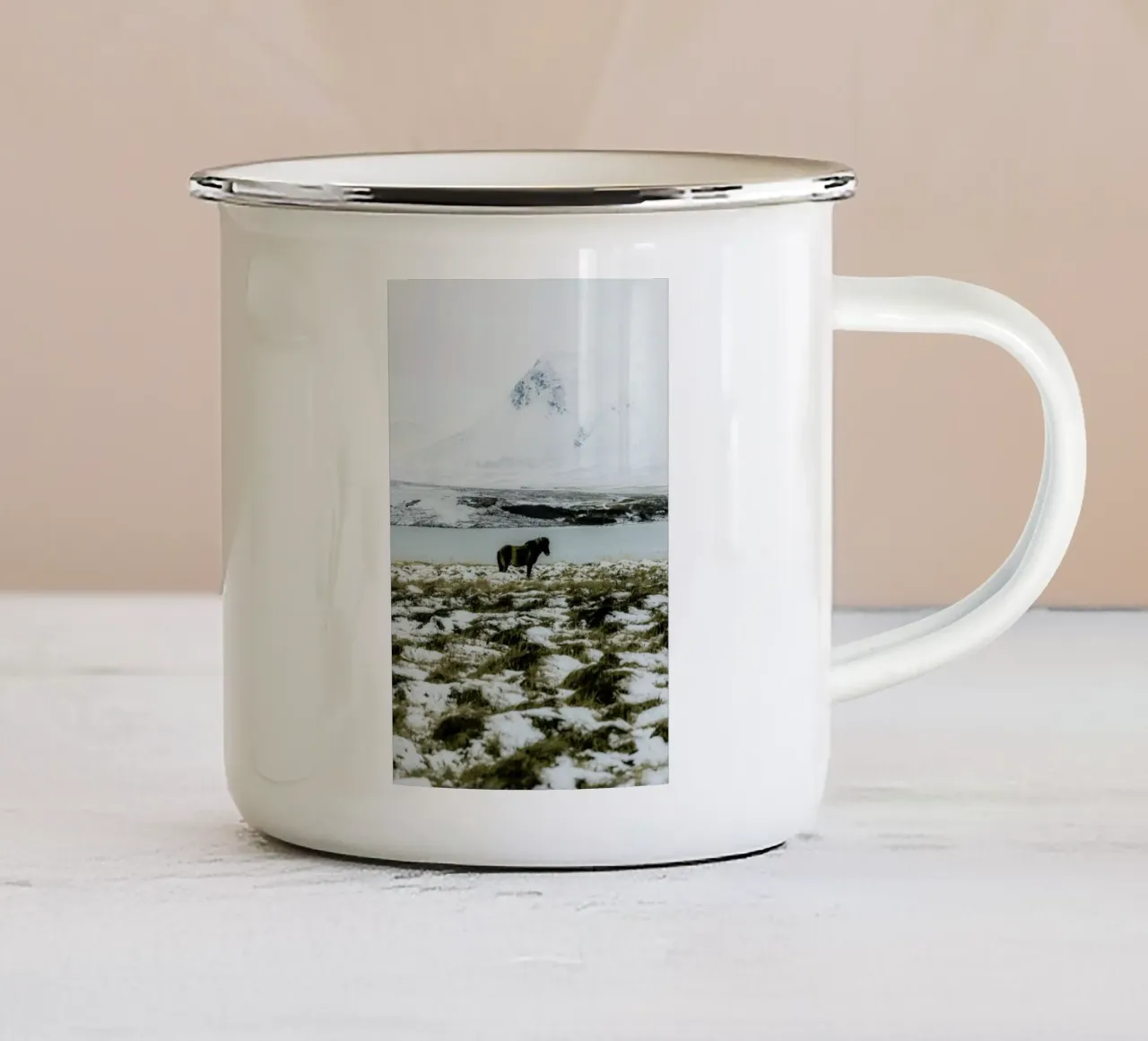 Born For The Cold tazza in smalto da Natural Kingdom