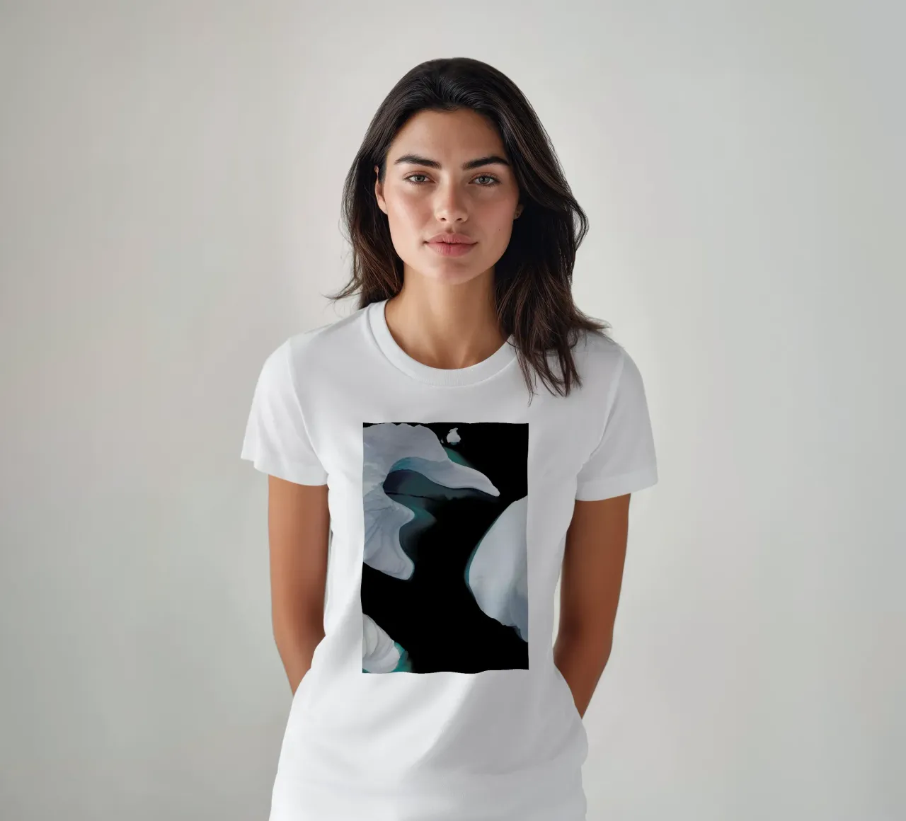 Abstract Ice Formation t-shirt da EyeEm Mobile GmbH