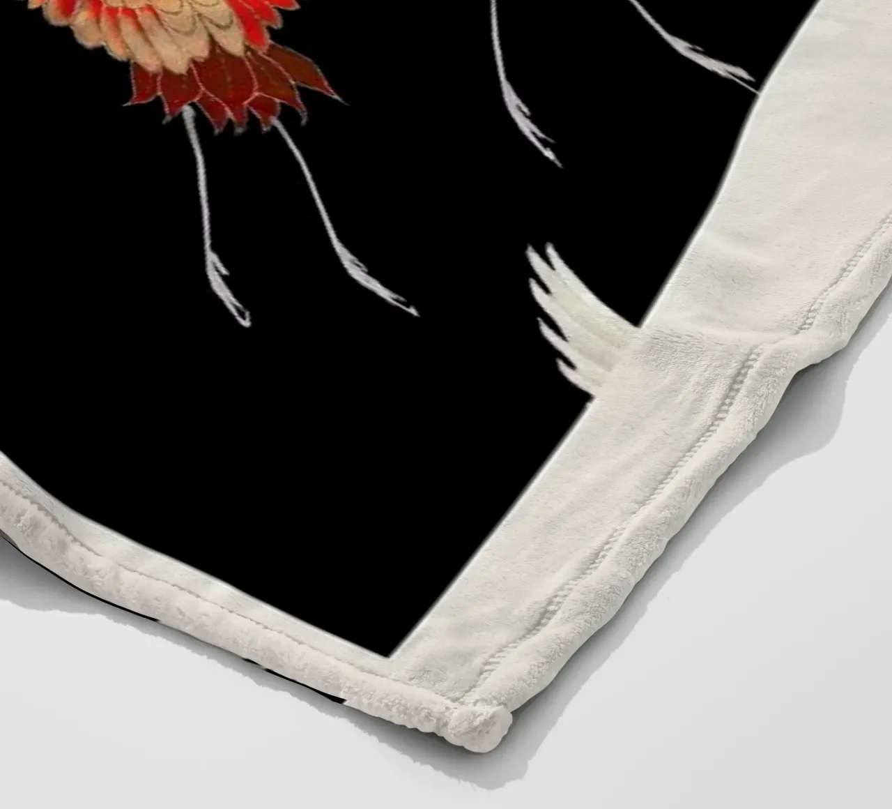 Furisode with a Myriad of Flying Cranes coperta in pile da Vintage by JUNIQE