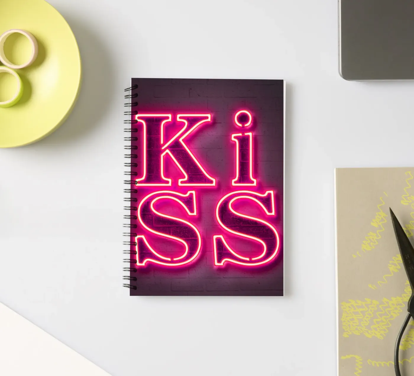 Kiss carnet à spirale de Octavian