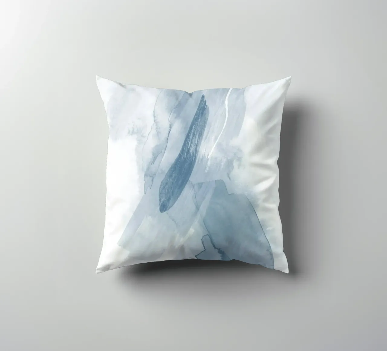 Pennellate di toni blu 3 cuscino da NouveauPrints