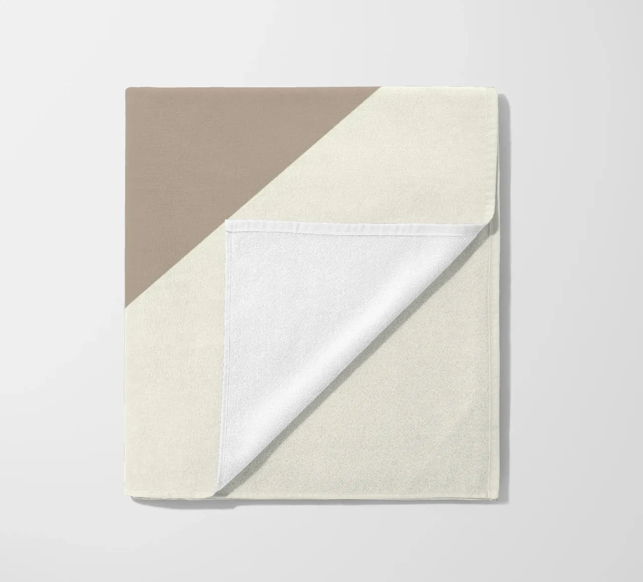 Mínimo beige 02 toalla de playa de Little Dean