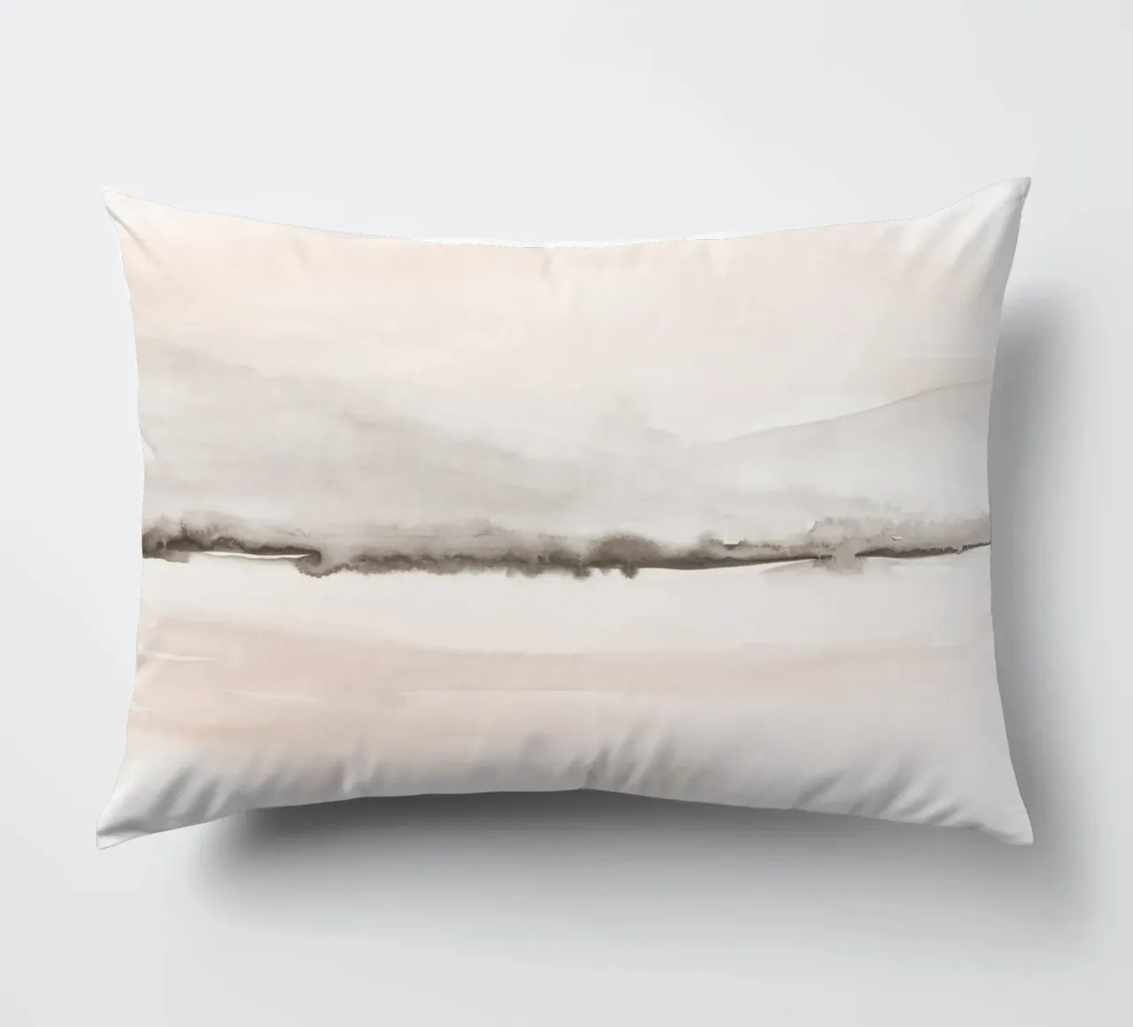 Zacht koraal en grijze bergen kussen van NouveauPrints