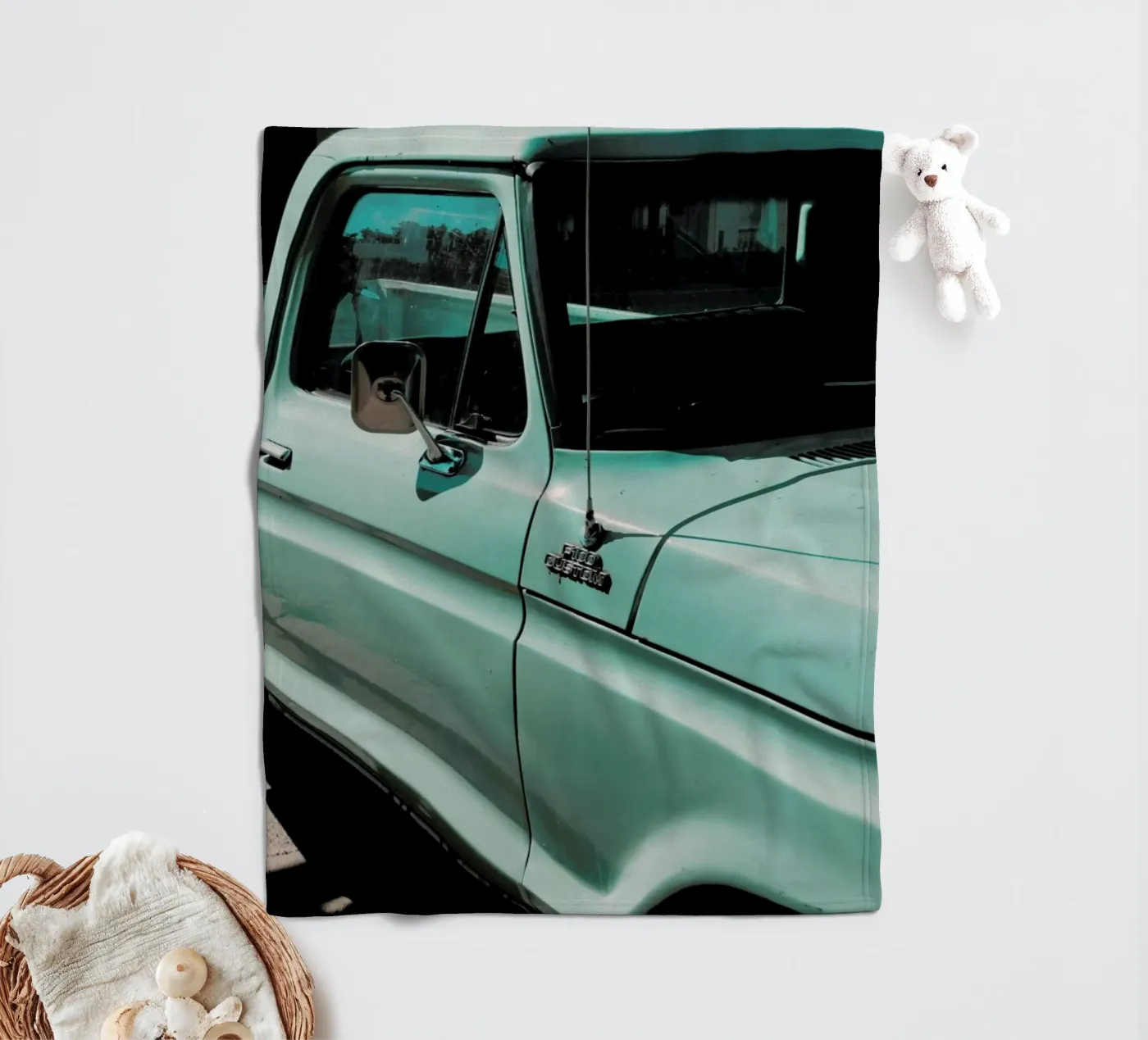 F100 Custom Fleecedecke von Sebastian Hilgetag